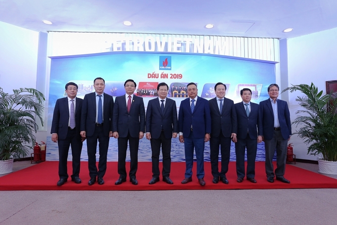 vuot chi tieu kinh doanh pvn vung vang vai tro tru cot cua nen kinh te