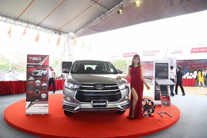 "Chạm.Thử.Tin"- Ngày hội Toyota hút khách với nhiều hoạt động hấp dẫn chamthutin ngay hoi toyota hut khach voi nhieu hoat dong hap dan