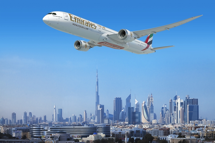 emirates dat mua 40 may bay boeing 787 dreamliners tri gia 151 ty usd