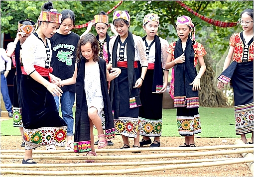 khuc hat dong dao