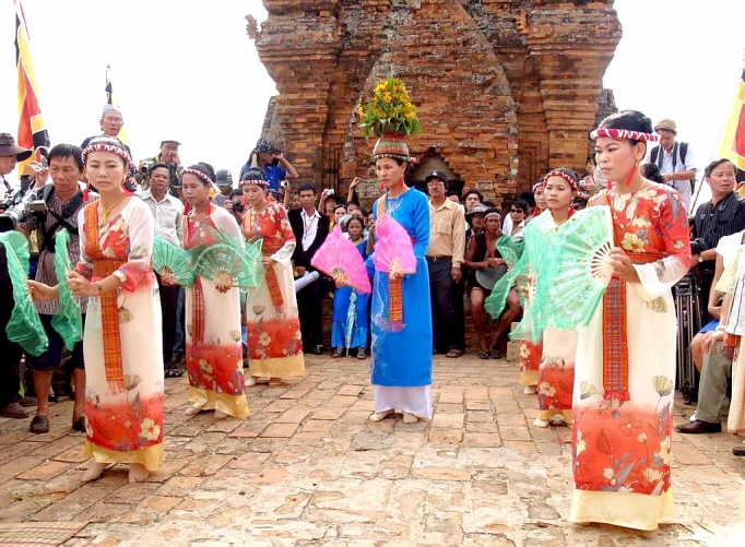 Những người phụ nữ lan tỏa văn hóa Chăm nhung nguoi phu nu lan toa van hoa cham