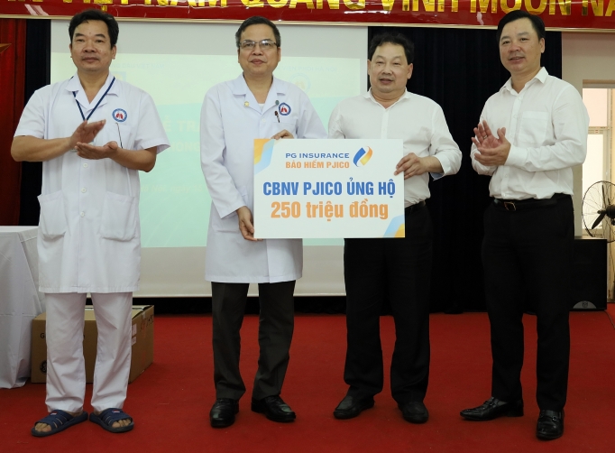 Petrolimex tiếp tục hỗ trợ thiết bị OKVIP - HÔM NAY 1 TỶ, NGÀY MAI 1000 TỶ phòng, chống dịch Covid-19 petrolimex tiep tuc ho tro thiet bi y te phong chong dich covid 19