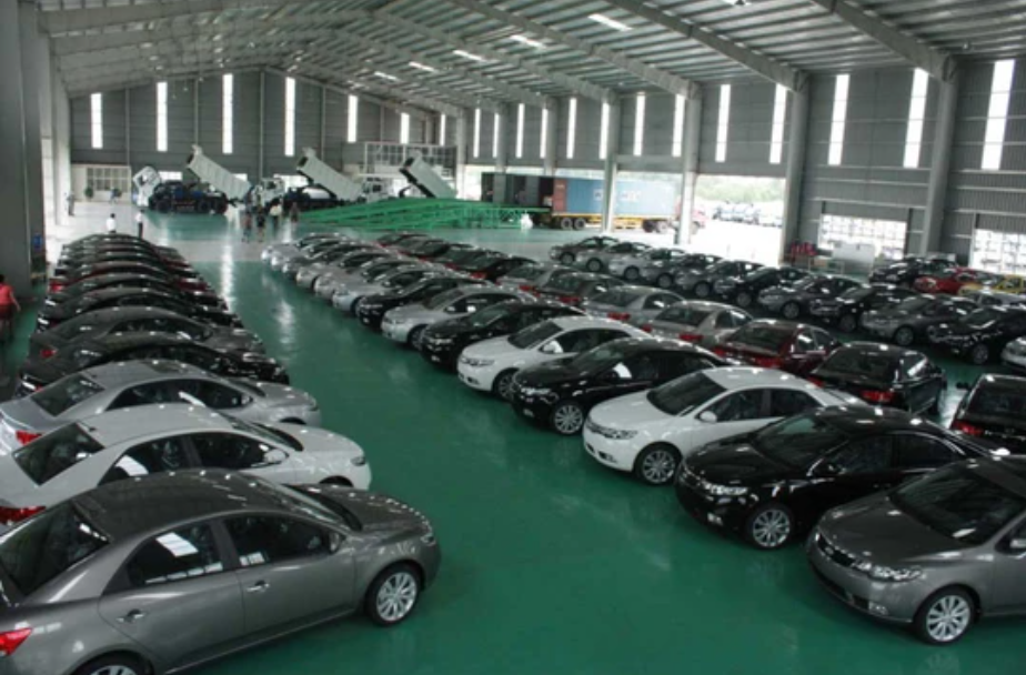 Doanh số ô tô nhập khẩu vượt xe lắp ráp, dẫn dắt thị trường nửa đầu năm