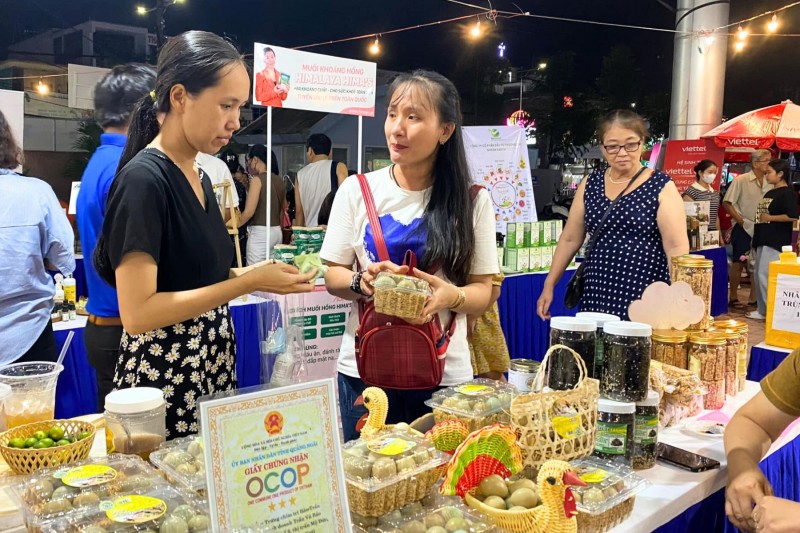 Quảng Ngãi: Kết nối giao thương sản phẩm Trang Chủ OKVIP COM Top #1 của đồng bào Xơ Đăng