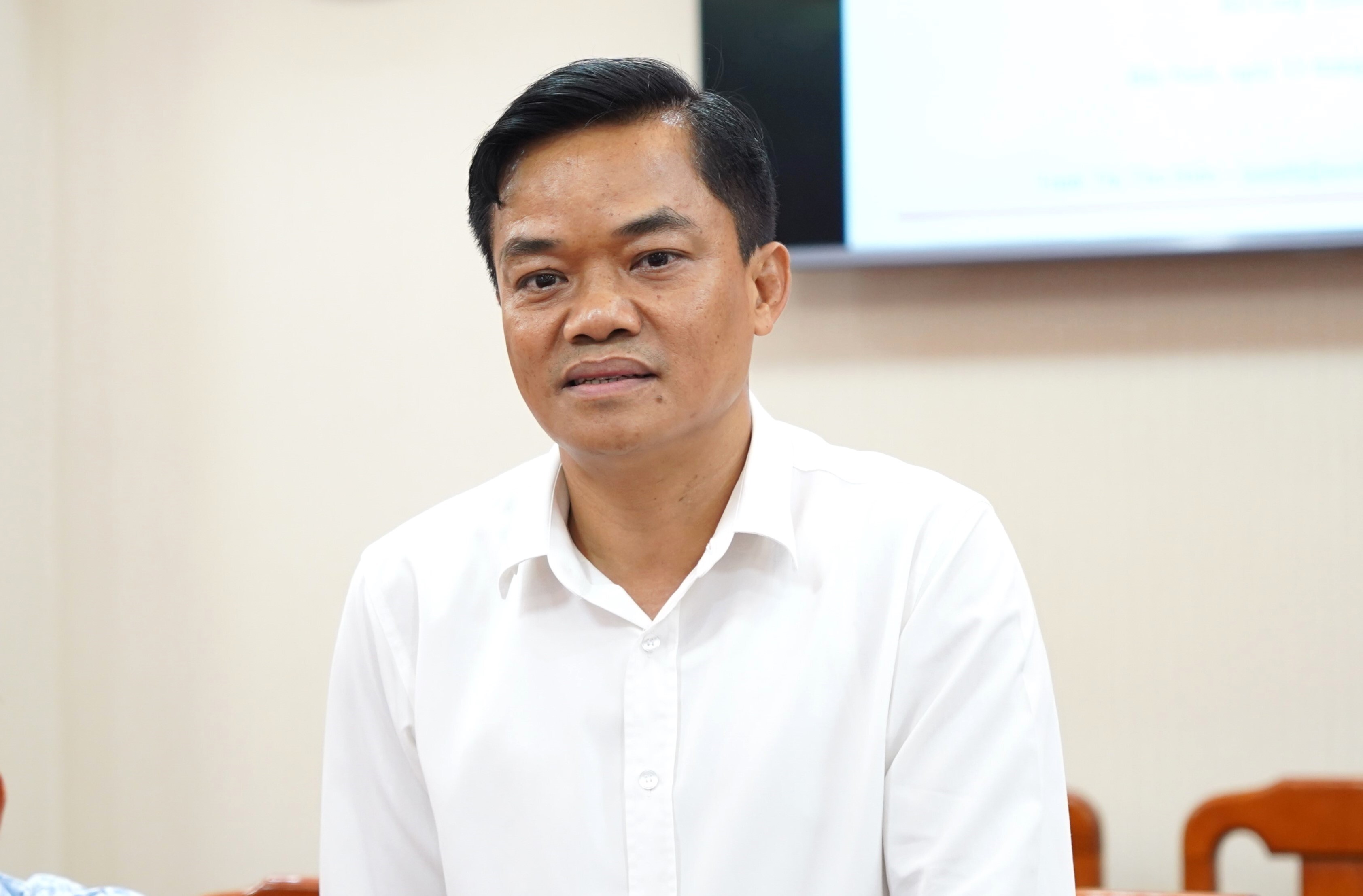 Ông Nguyễn Minh Hiếu cho rằng, việc Oklavip khuyến mã hấp dẫn mỗi ngày cử công chức lãnh đạo về cơ sở đã thể hiện tinh thần “không để địa phương đơn độc” trong giai đoạn đầu vận hành chính quyền 2 cấp. Ảnh: Ngọc Tiến