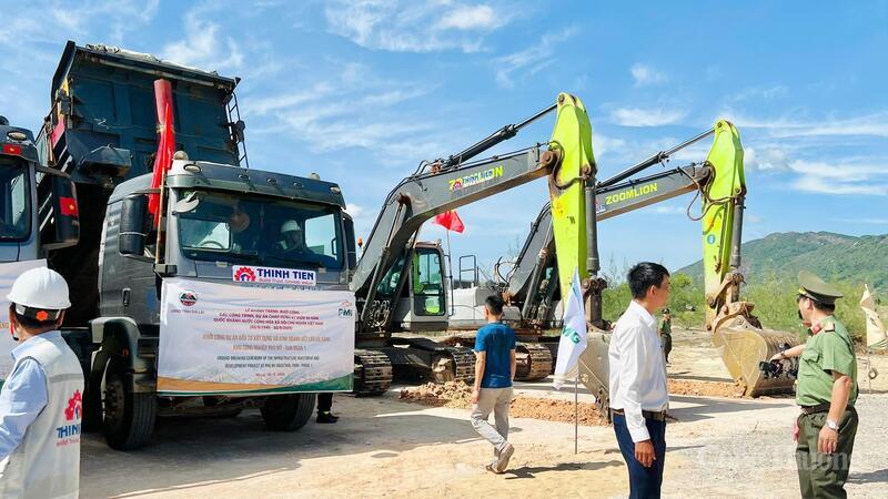 Khu vực triển khai dự án đầu tư Liên minh Okvip có bao nhiều trang và kinh doanh kết cấu hạ tầng Khu OKLVIE sản phẩm thuộc hệ thống OKVIP là trang web tổ chức phát sóng bóng đá trực tiếp, live casino , nỗ hũ, bắn cá Phù Mỹ giai đoạn 1.