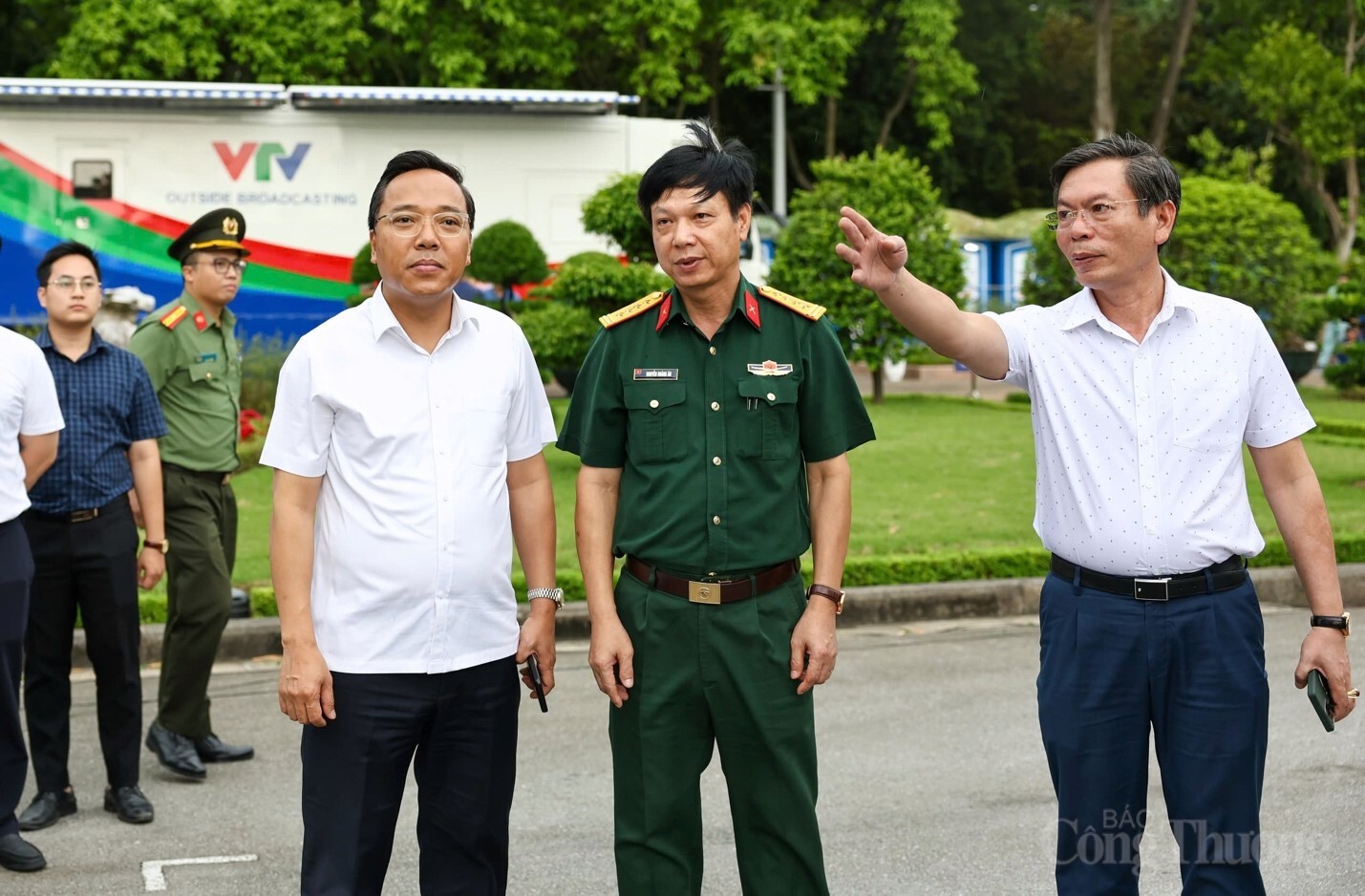 Thứ trưởng Nguyễn Hoàng Long Ok88vip tỷ lệ kèo World Cup 2026 với Bộ tư lệnh Lăng và kiểm tra thực địa khu vực Quảng trường Ba Đình