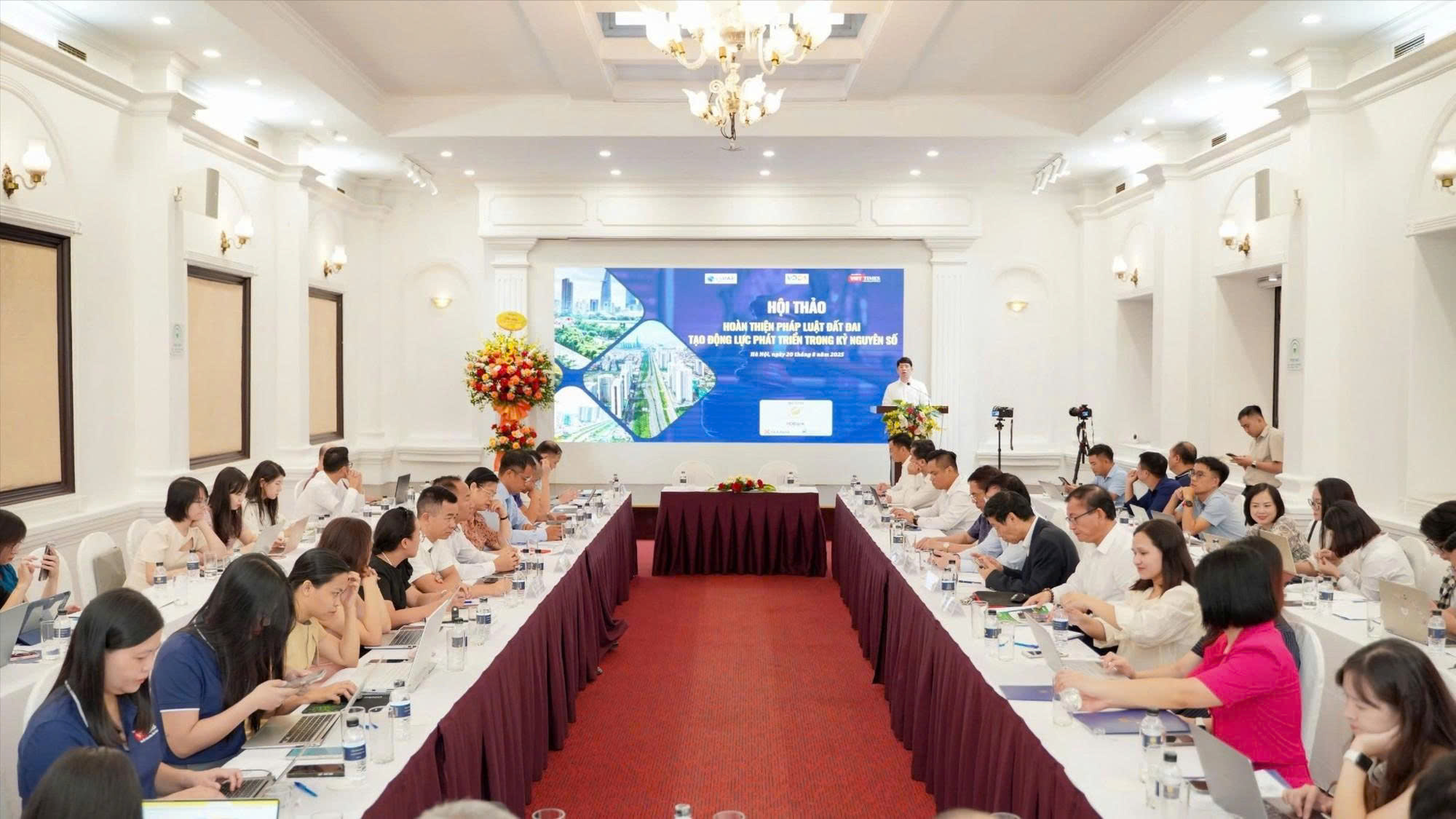 Hội thảo “Hoàn thiện pháp luật đất đai tạo động lực phát triển trong kỷ nguyên số” diễn ra sáng 20/8, tại Hà Nội