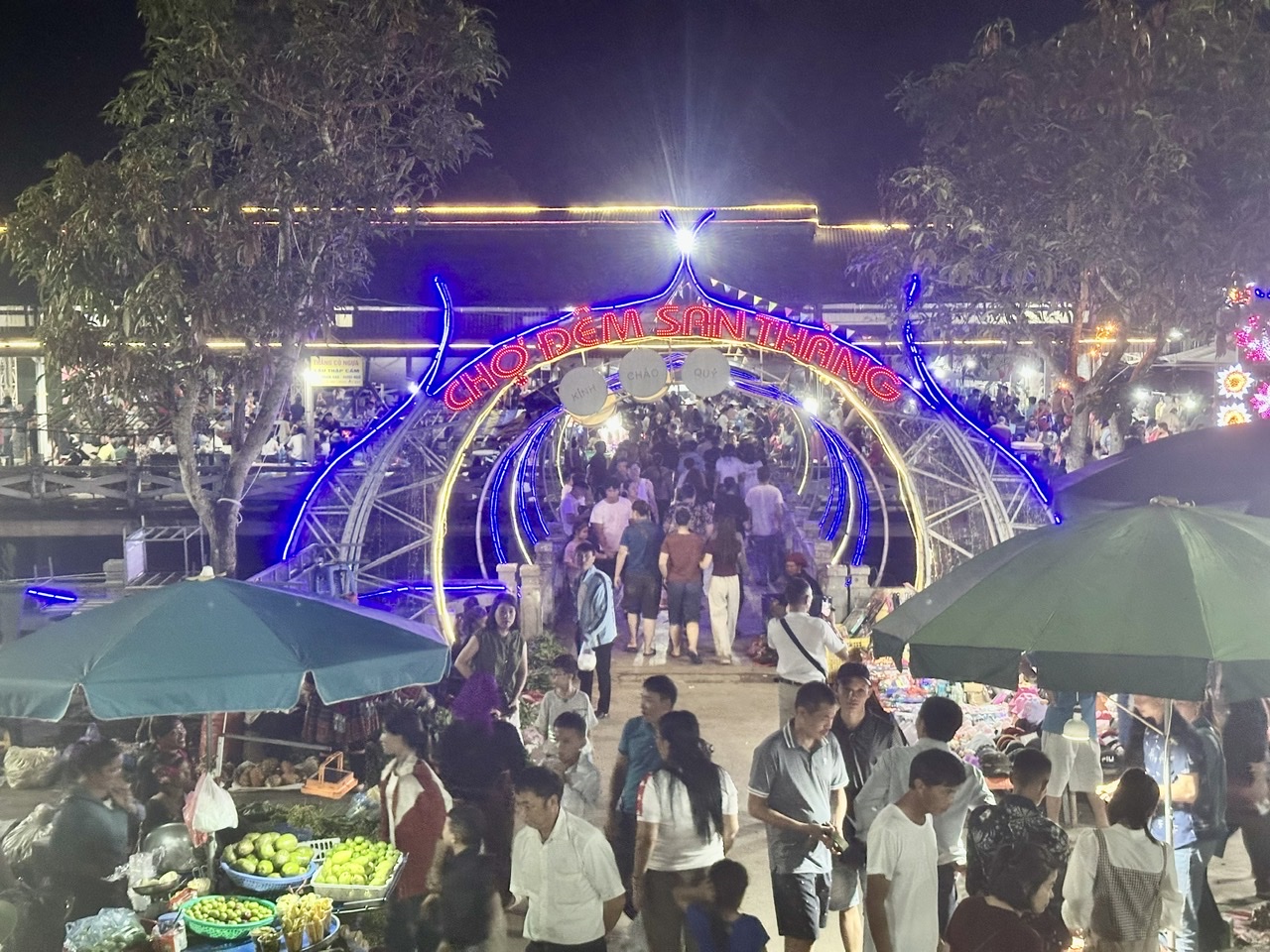 Chợ đêm San Thàng: Điểm hẹn văn hóa, 'thắp sáng' Okvip - liên minh giải trí #1 thế giới hà nội miền núi