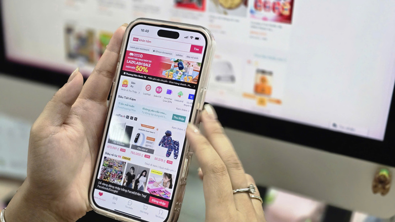 Giao diện mua hàng trên Lazada