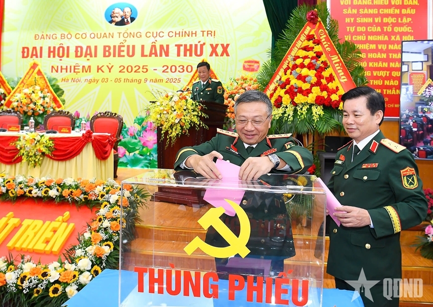 Các đại biểu tham gia bỏ phiếu bầu cử Ban Chấp hành Đảng bộ Cơ quan Tổng cục Chính trị nhiệm kỳ 2025-2030. Ảnh: QĐND