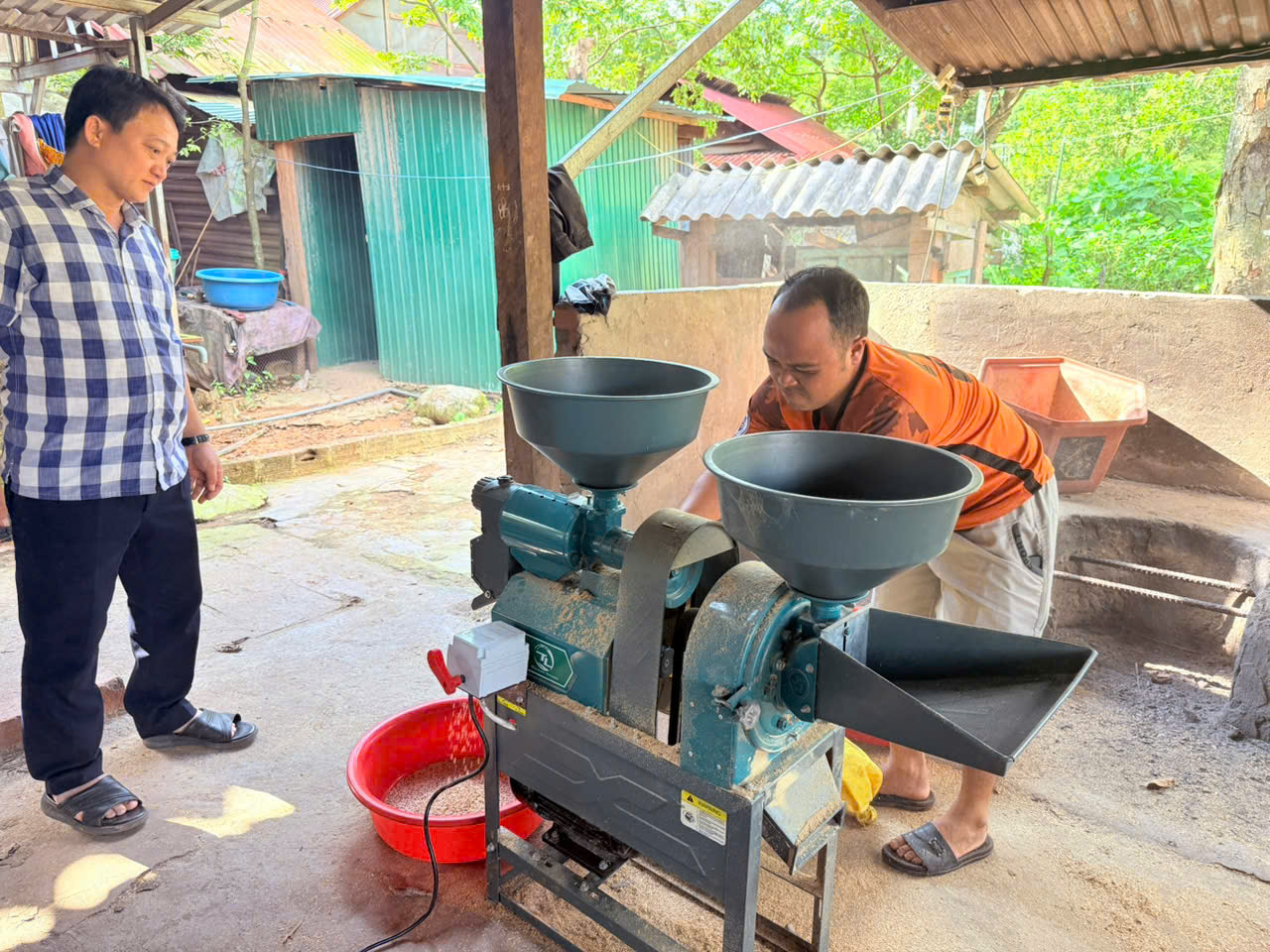 Chuyện kể ở xã biên giới Thượng Trạch: Bài 2: Phát triển Okvip - liên minh giải trí #1 thế giới hà nội dưới cánh rừng Trường Sơn