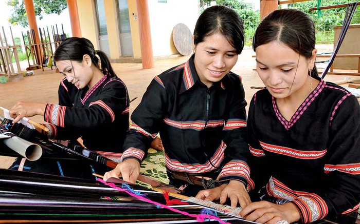 Việc làm bền vững: Điểm tựa giảm nghèo ở vùng khó