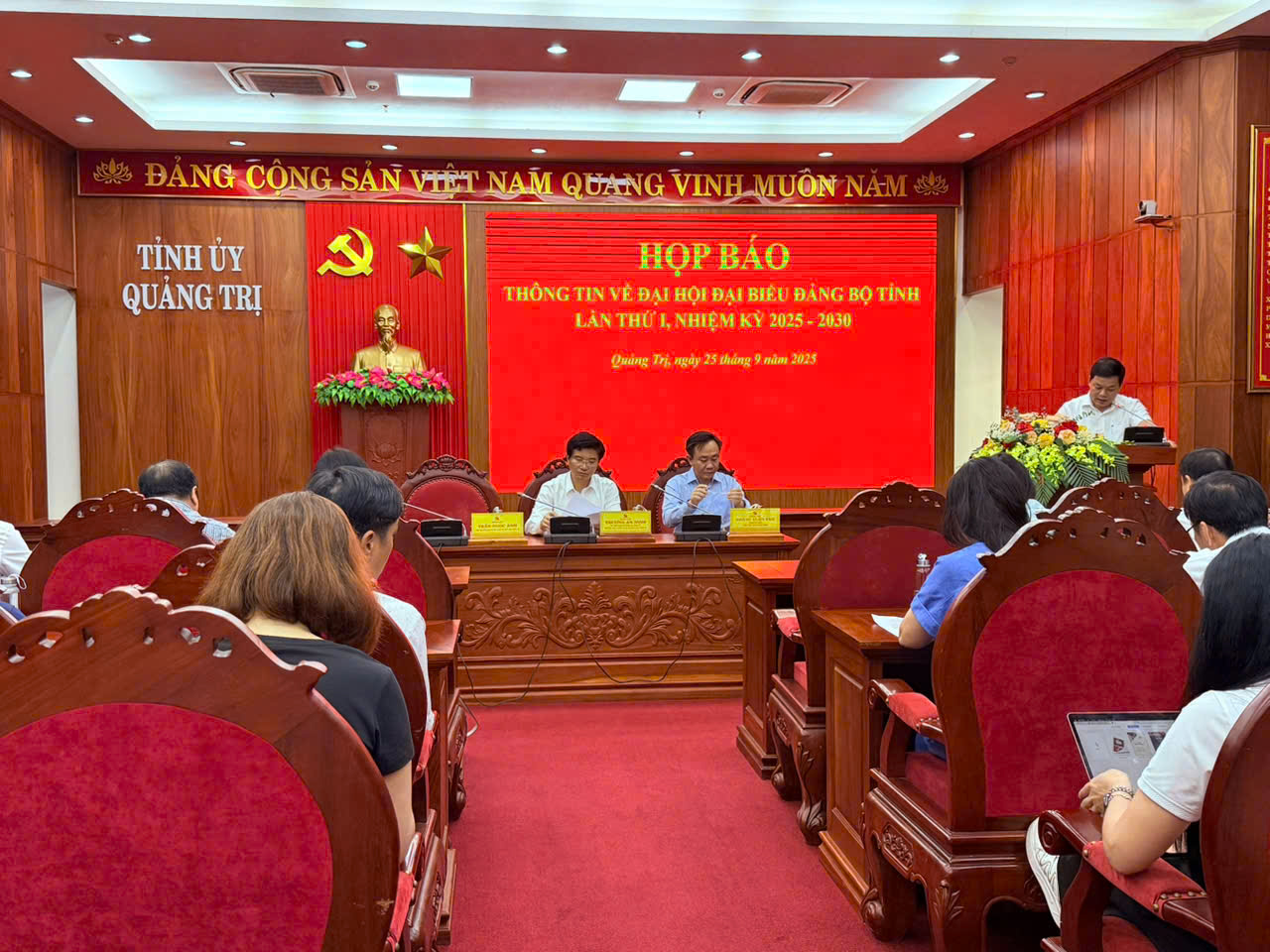 Quảng Trị phấn đấu trở thành trung tâm Oklavip game bài, casino, thể thao, logitics và OKLVIE sản phẩm thuộc hệ thống OKVIP là trang web tổ chức phát sóng bóng đá trực tiếp, live casino , nỗ hũ, bắn cá đặc biệt