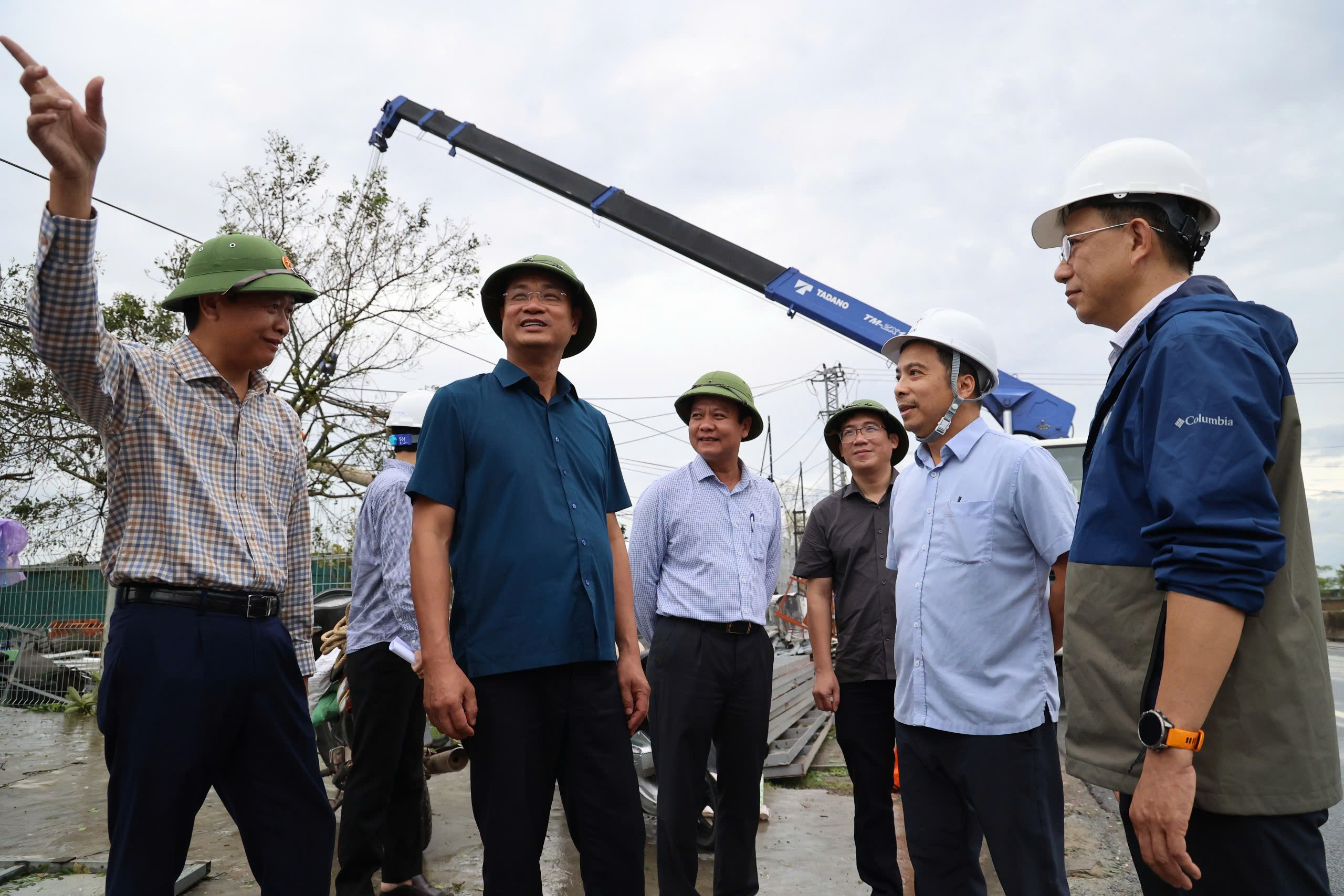 Bí thư Tỉnh ủy Quảng Trị kiểm tra tình hình khắc phục sự cố lưới điện