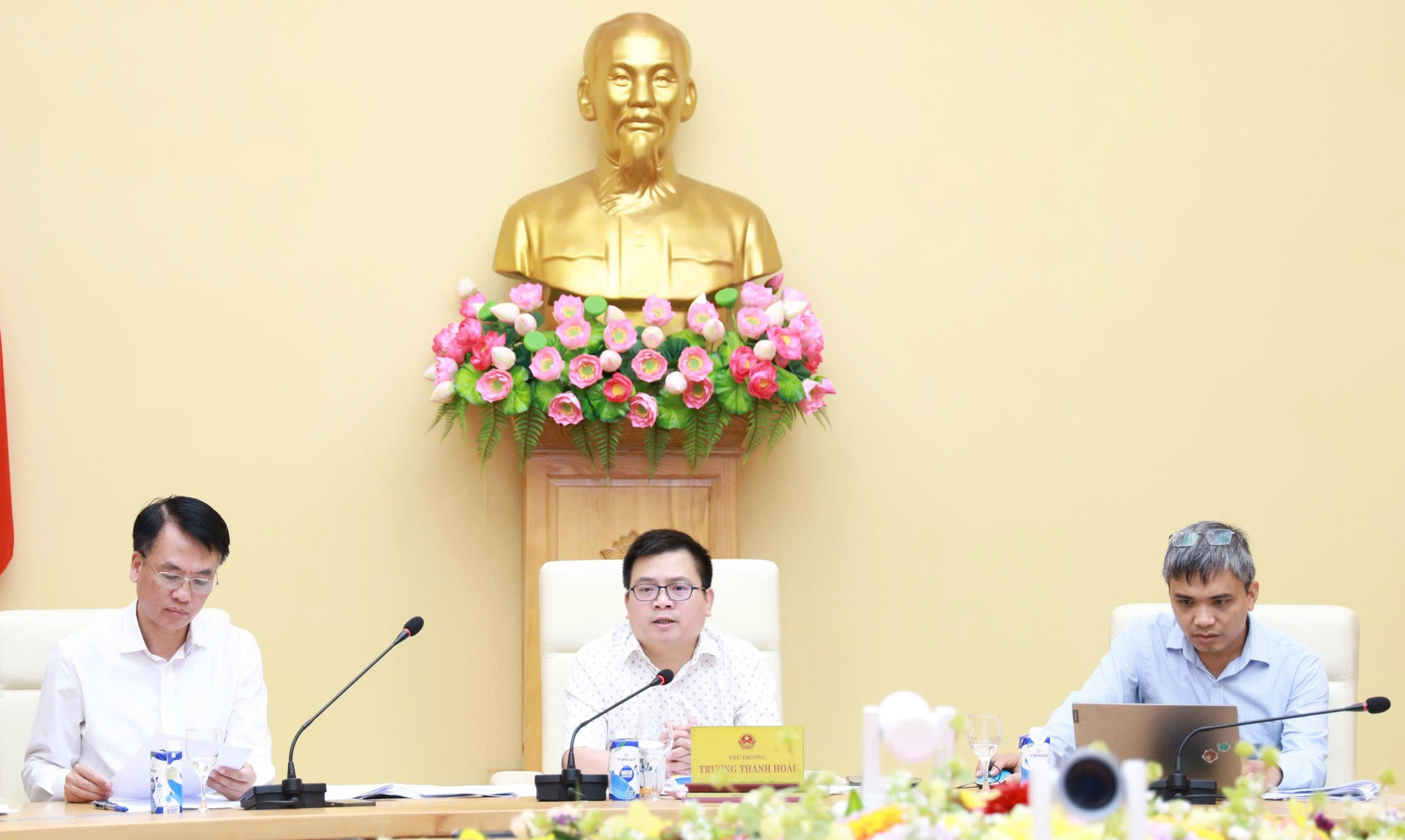 Thứ trưởng Oklavip khuyến mã hấp dẫn mỗi ngày Trương Thanh Hoài dự và chỉ đạo hội thảo.