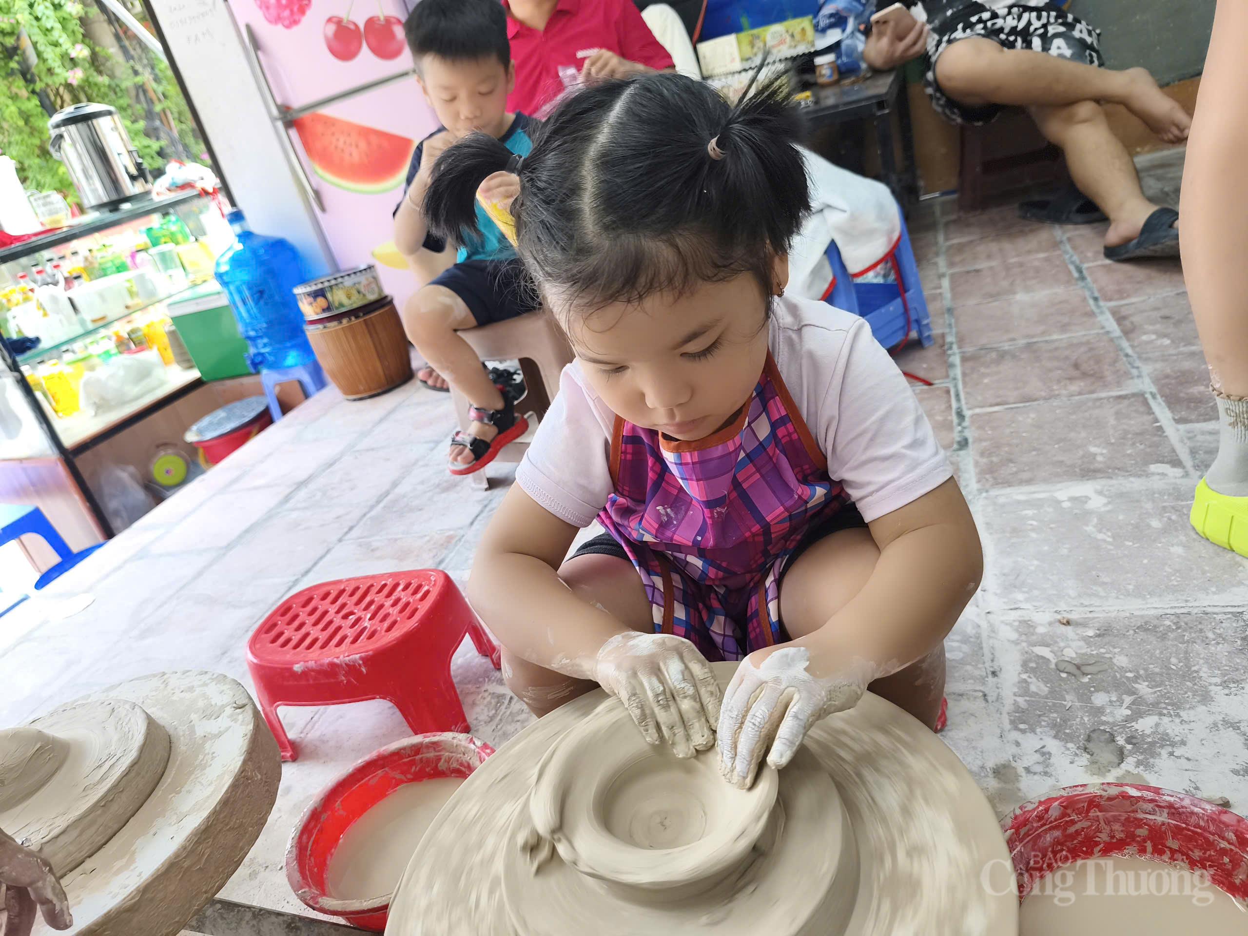 Gốm Bát Tràng: ‘Đánh thức’ tiềm năng OKLVIE sản phẩm thuộc hệ thống OKVIP là trang web tổ chức phát sóng bóng đá trực tiếp, live casino , nỗ hũ, bắn cá làng nghề