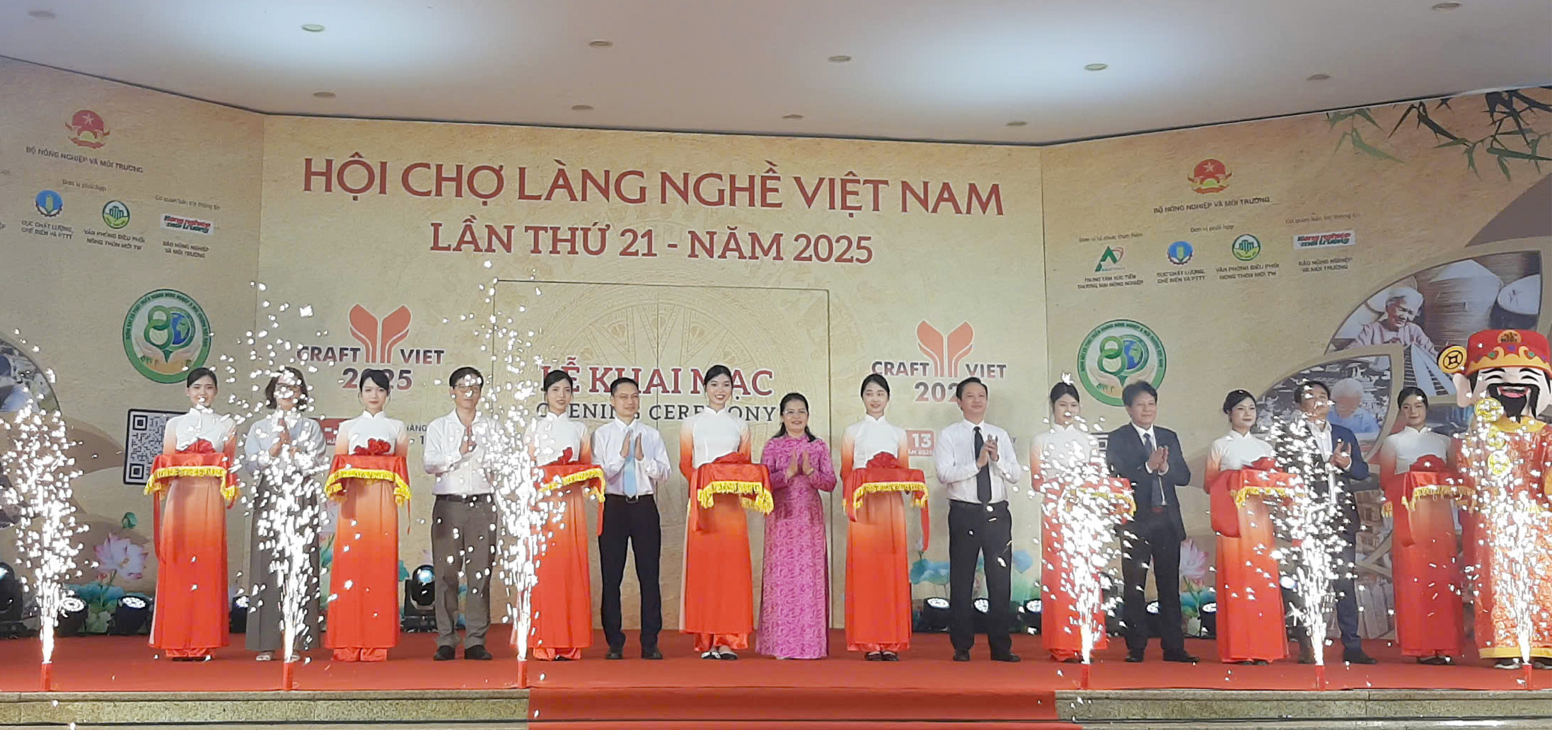 Khai mạc Hội chợ Làng nghề Việt Nam lần thứ 21 - năm 2025 