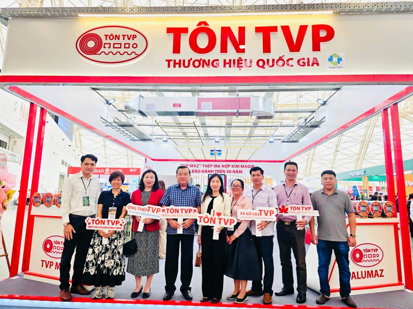 Ông Phạm Hùng Thái – Phó Bí thư Tỉnh ủy, Trưởng đoàn Đại biểu Quốc hội tỉnh Tây Ninh đến thăm gian trưng bày của Công ty CP Thép TVP