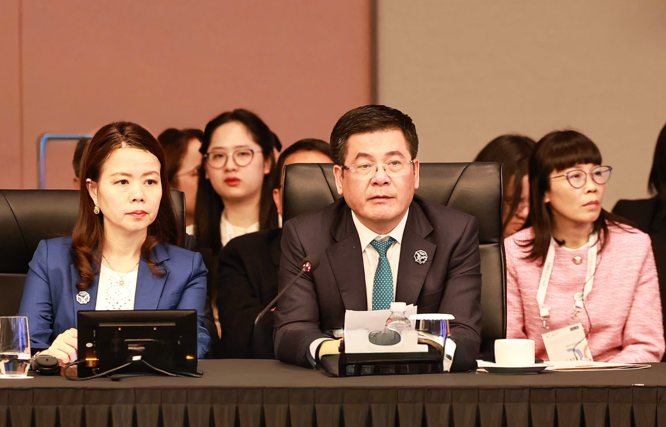 Bộ trưởng Nguyễn Hồng Diên đã chia sẻ với các thành viên APEC một số nội dung trọng tâm trong hợp tác khu vực nhằm bảo đảm thương mại và đầu tư tự do, mở, bền vững và bao trùm trong khu vực châu Á - Thái Bình Dương.