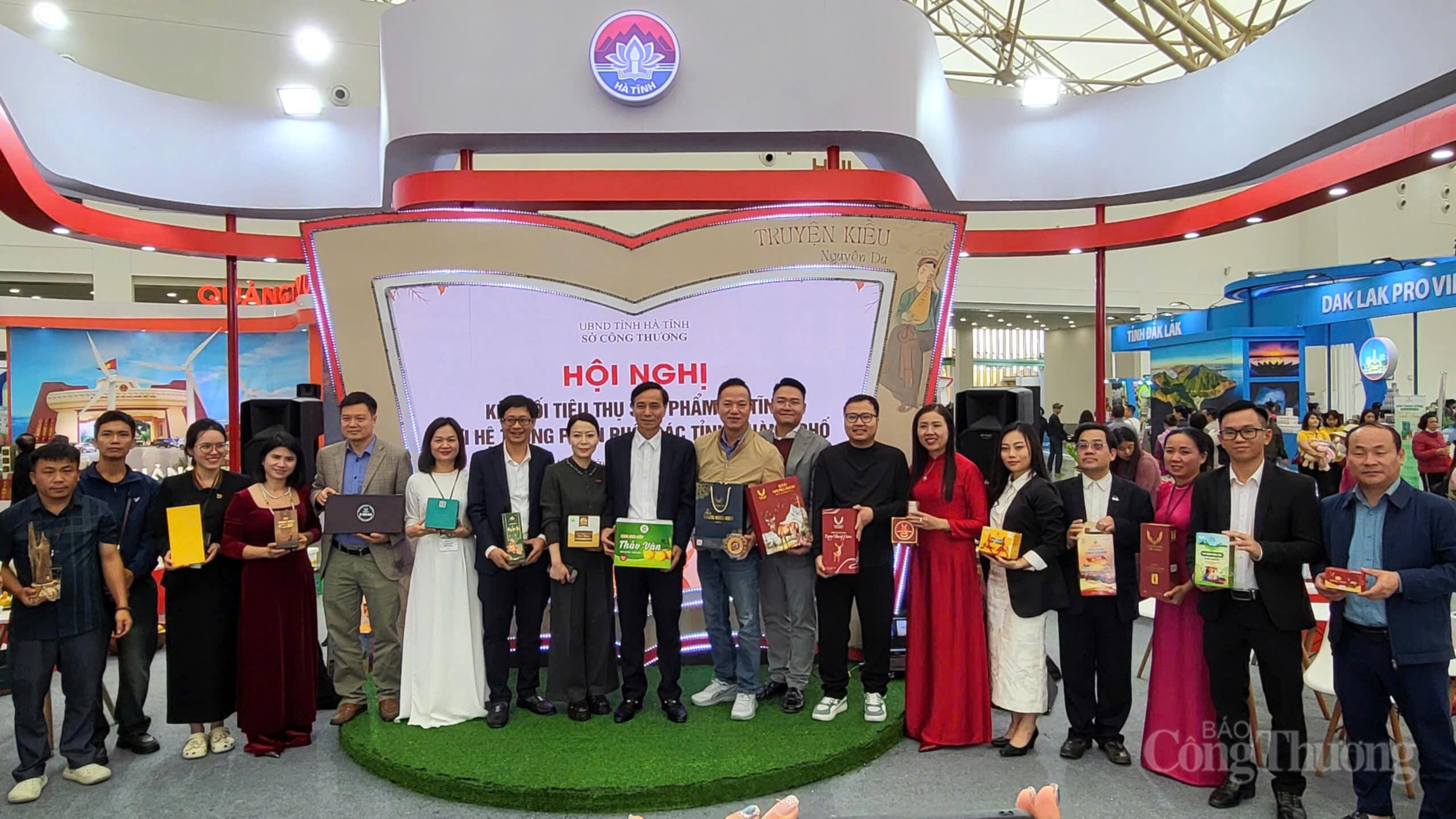 Okvip tại về Hà Tĩnh giao dịch hơn 3 tỷ đồng tại Hội chợ Mùa Thu 2025