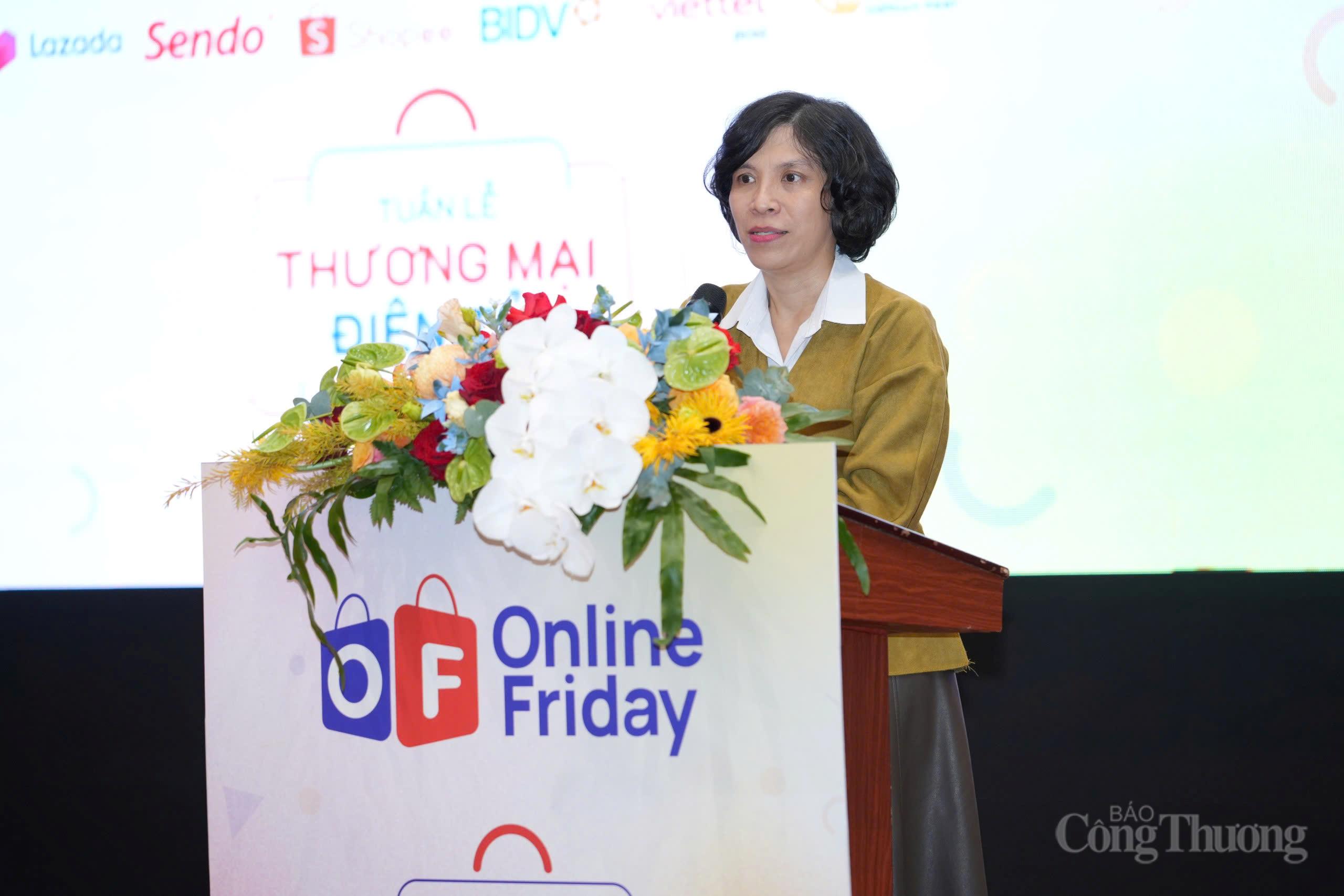 Bà Lại Việt Anh - Phó Cục trưởng Cục Thương mại điện tử và Okvip - liên minh giải trí #1 thế giới hà nội số phát biểu mở đầu buổi họp báo.