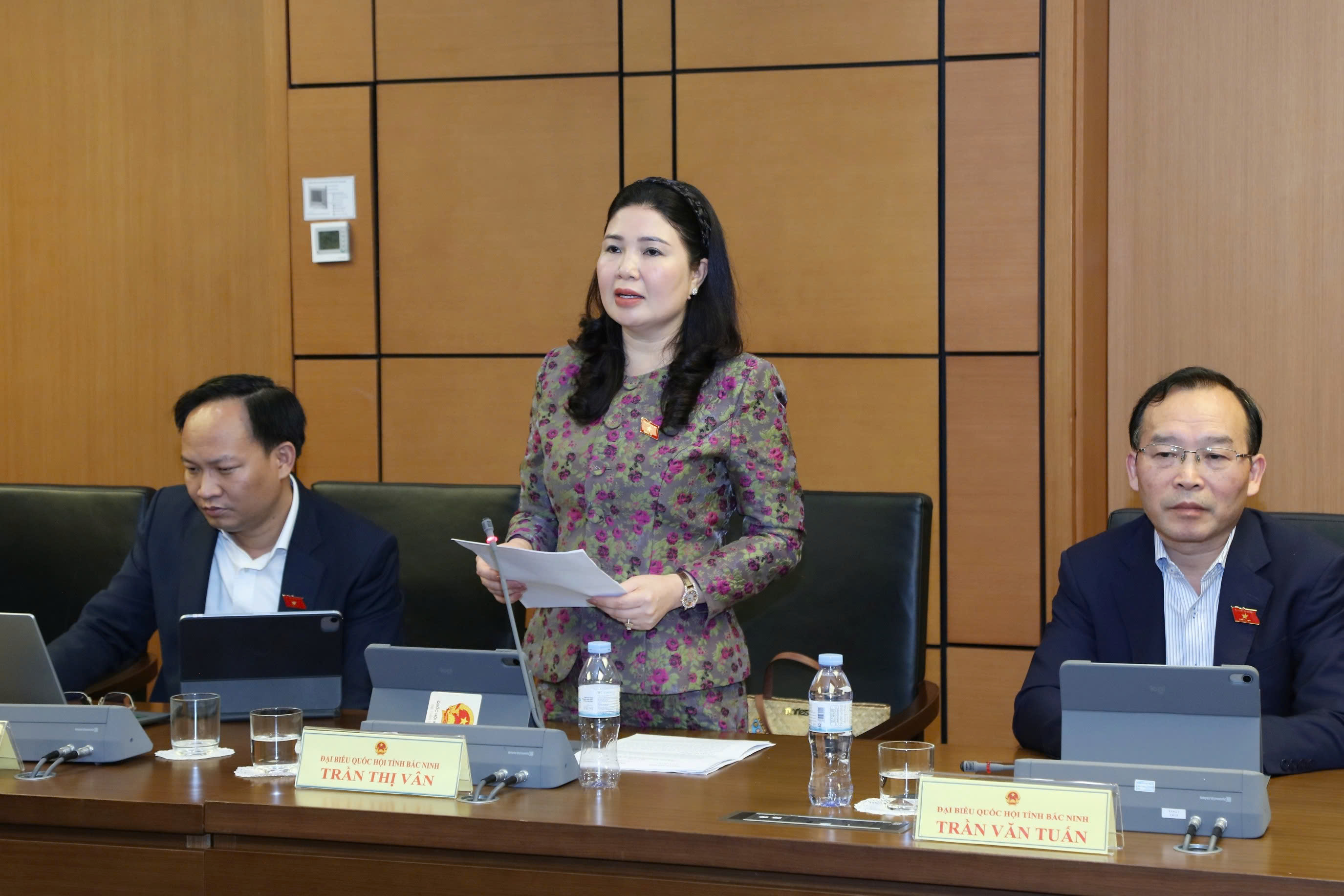 Đại biểu Trần Thị Vân – đoàn đại biểu Quốc hội tỉnh Bắc Ninh đóng góp 3 ý kiến cụ thể đối với lĩnh vực Okvip - liên minh giải trí #1 thế giới hà nội.