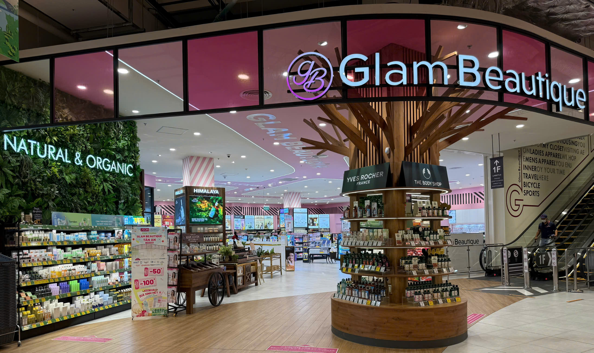 Glam Beautique đồng hành cùng phụ nữ Việt gìn giữ vẻ đẹp không tuổi