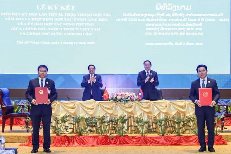 Hai Thủ tướng chứng kiến lễ ký kết các Văn kiện hợp tác giữa hai nước - Ảnh: VGP/Nhật Bắc