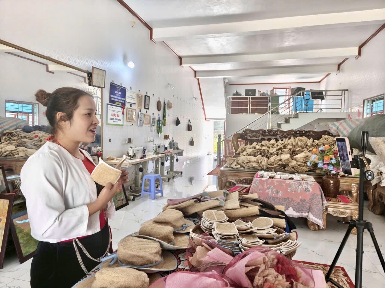 Tổ hợp tác xơ mướp Chapi: Hướng mở sinh kế xanh cho phụ nữ Cao Sơn