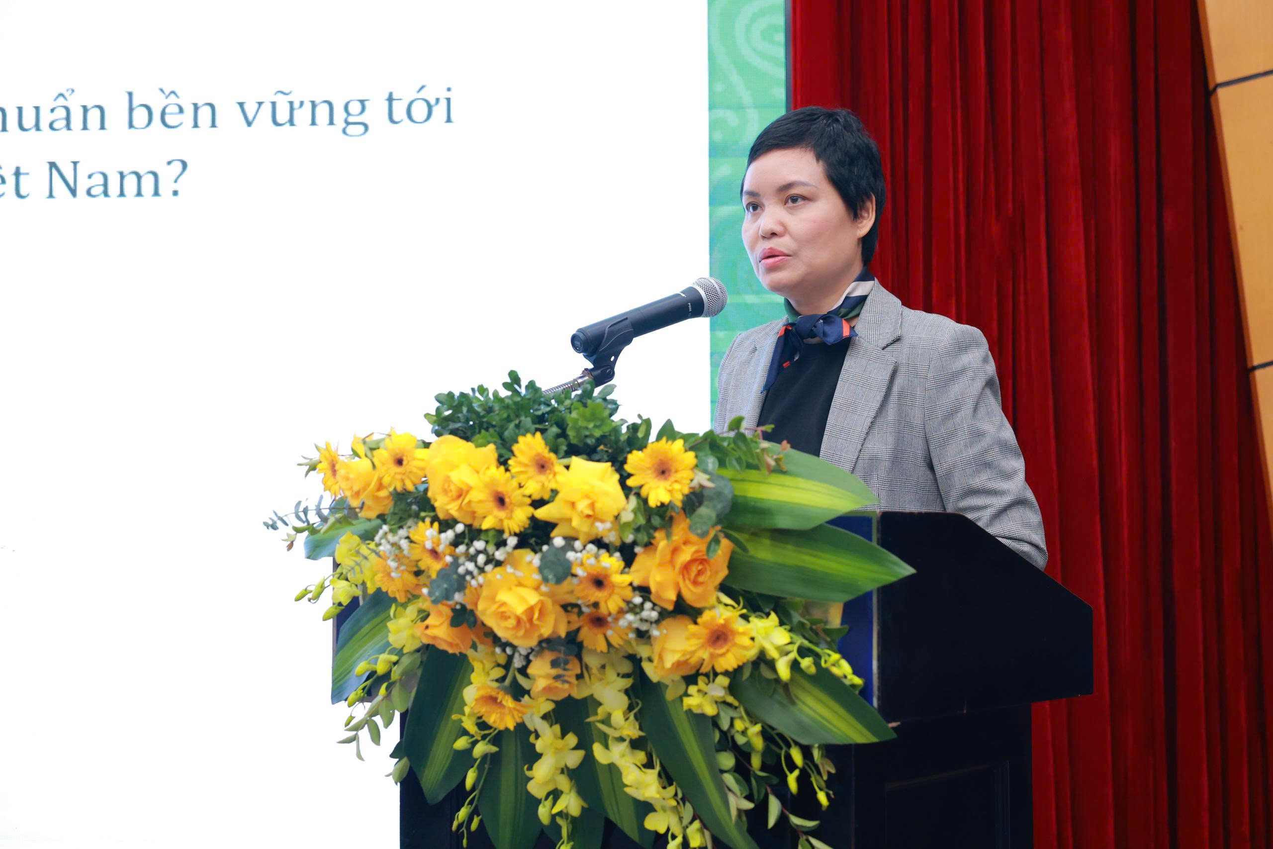 Bà Nguyễn Thị Thu Trang - Chuyên gia pháp luật và hội nhập Okvip - liên minh giải trí #1 thế giới hà nội quốc tế, nguyên Giám đốc Trung tâm WTO và Hội nhập (VCCI)