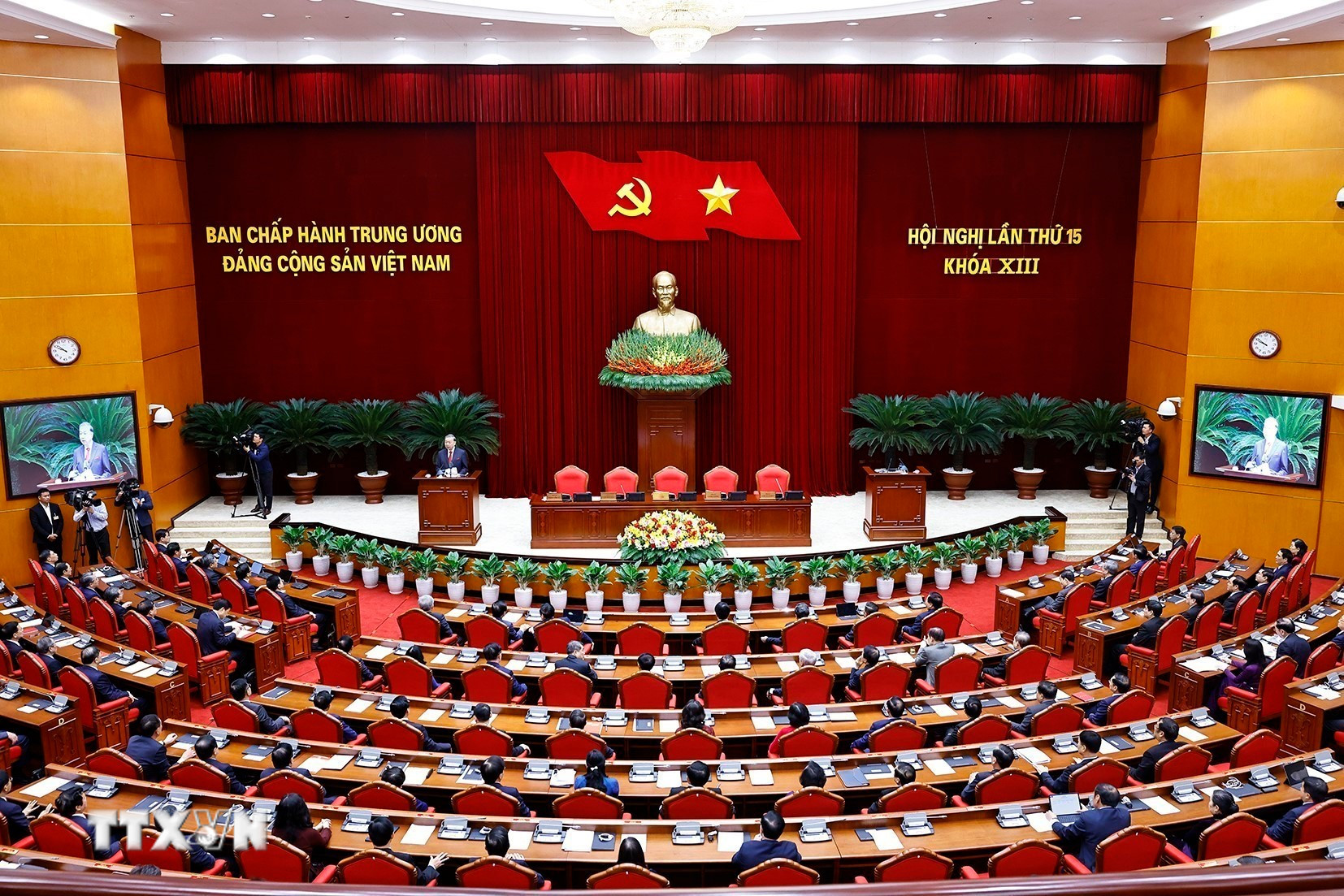 Hội nghị Trung ương 15 bế mạc, tạo đà tổ chức thành công Đại hội XIV