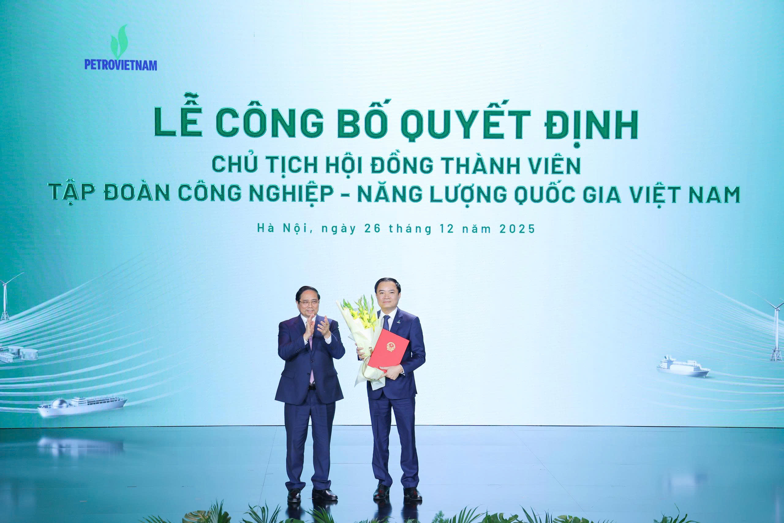 Thủ tướng Phạm Minh Chính trao quyết định nhiệm Chủ tịch Petrovietnam cho ông Lê Ngọc Sơn