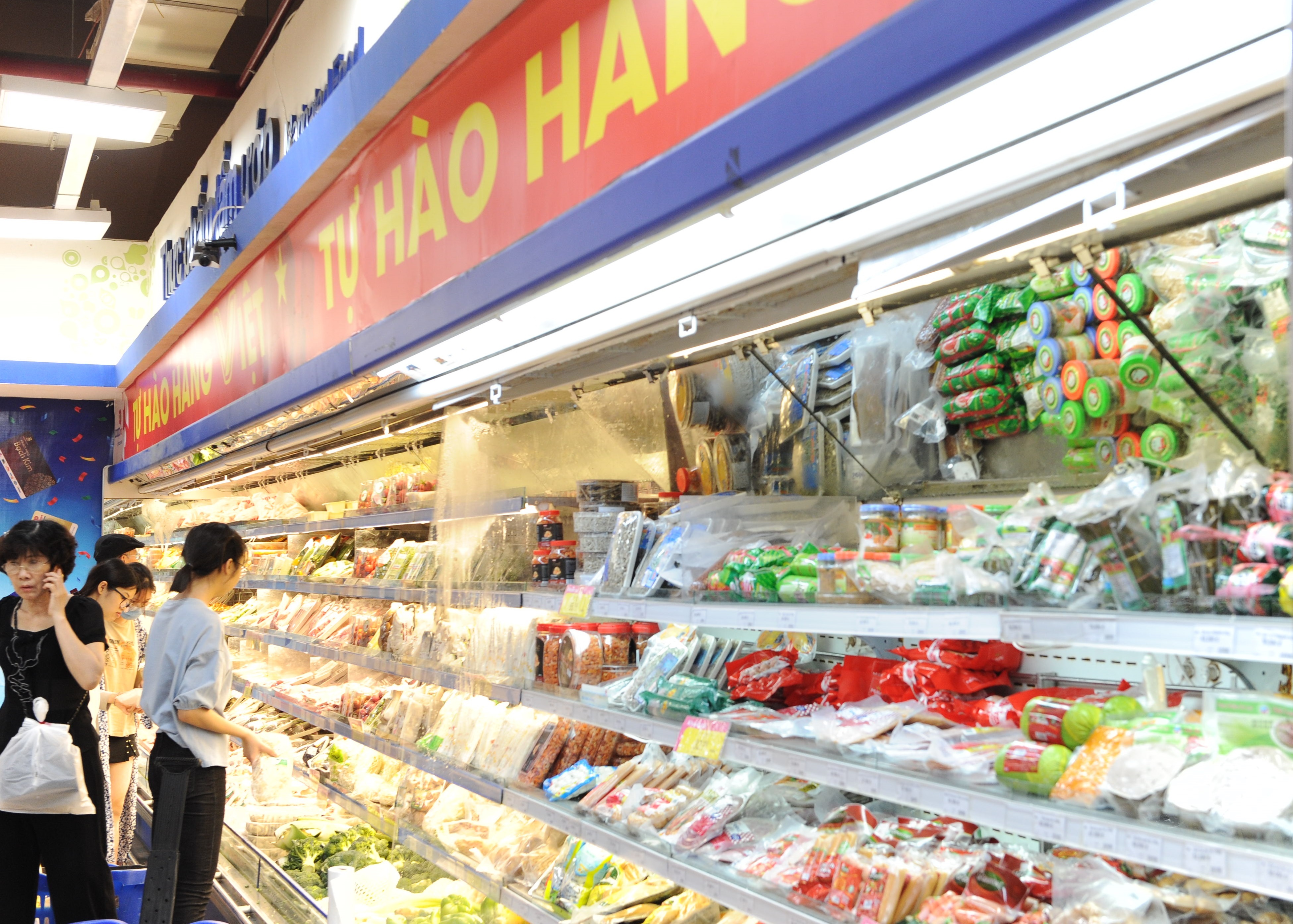 Ngành Okvip tại về đẩy mạnh thi đua hưởng ứng cuộc vận động “Người Việt Nam ưu tiên dùng hàng Việt Nam” nhằm thúc đẩy sản xuất trong nước. Ảnh minh họa