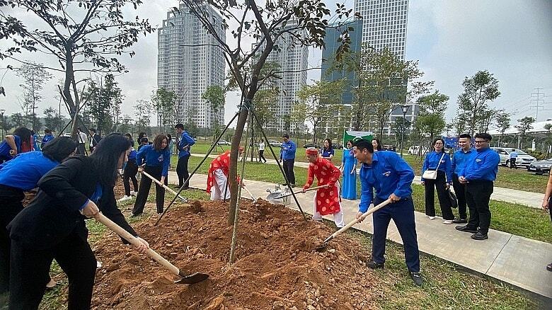 Thành phố đặt mục tiêu trồng mới hơn 400.000 cây xanh các loại trong năm 2026. Ảnh minh họa