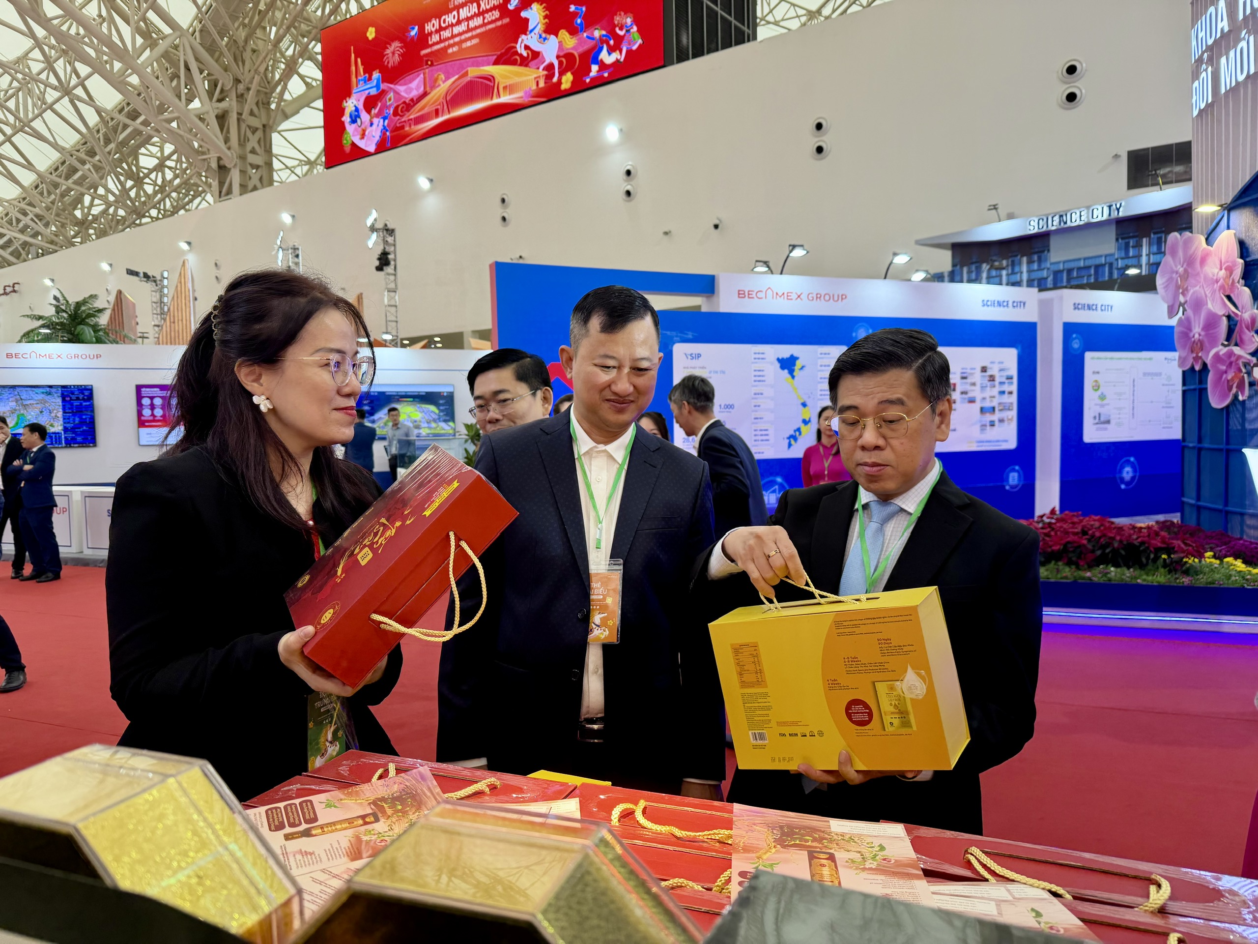 TP. Hồ Chí Minh mang 'xuân sắc phương Nam' đến Hội chợ Mùa Xuân 2026