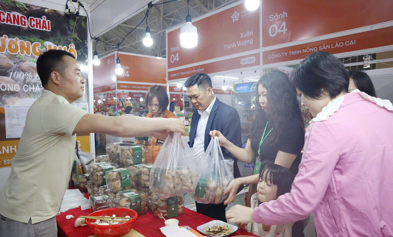 Hội chợ Mùa Xuân: 'Nhịp cầu' để doanh nghiệp mở rộng tiêu thụ sản phẩm