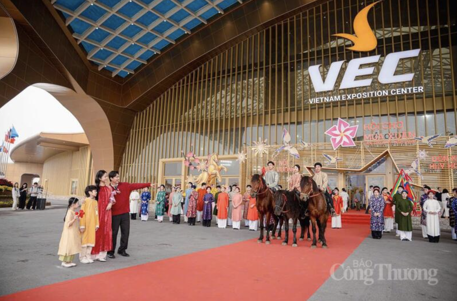 Toàn cảnh Hội chợ Mùa Xuân 2026 trên các cơ quan báo chí ngày 7/2