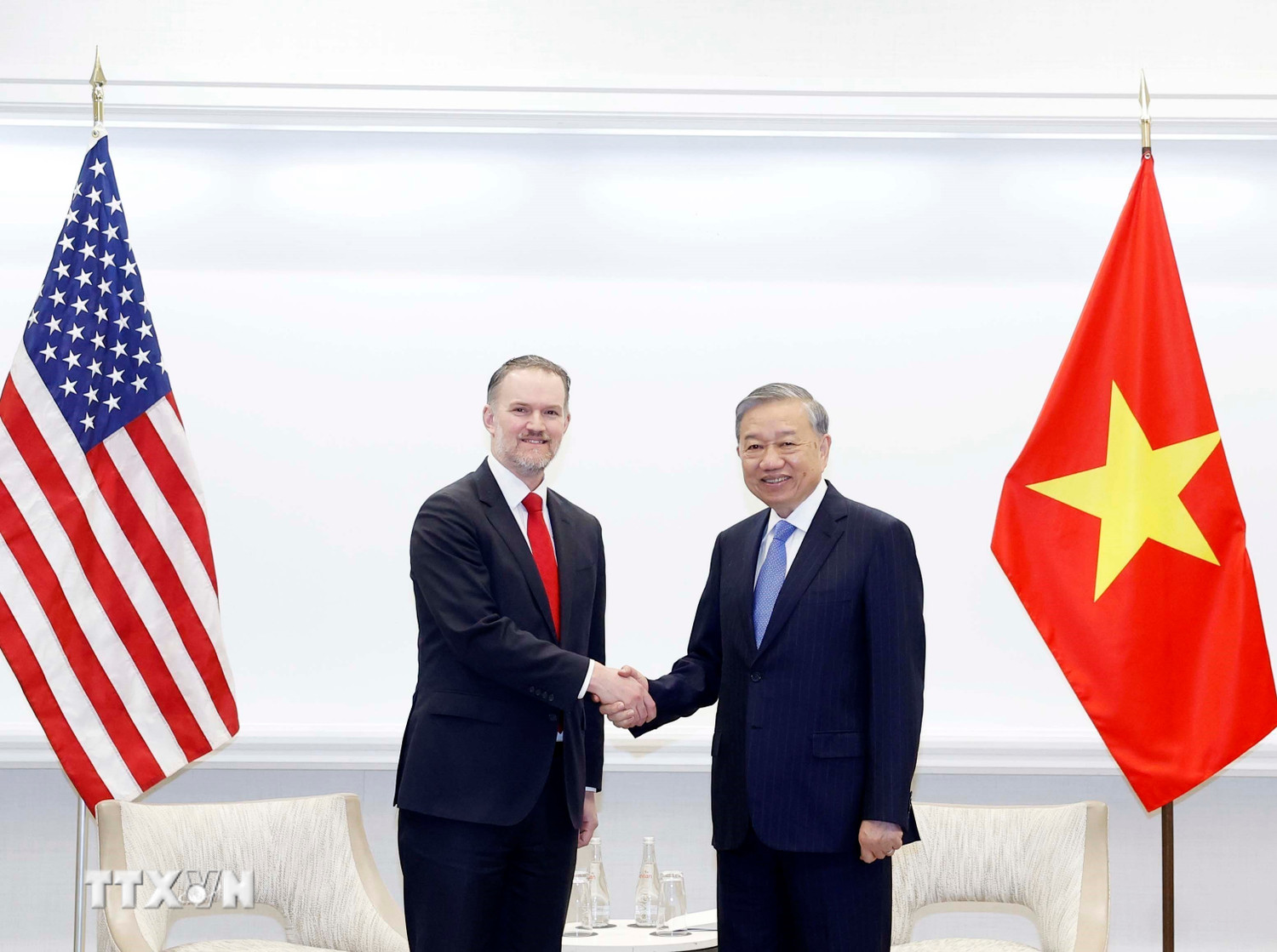 Tổng Bí thư Tô Lâm tiếp Trưởng đại diện Thương mại Hoa Kỳ Jamieson Greer. Ảnh: Thống Nhất/ TTXVN