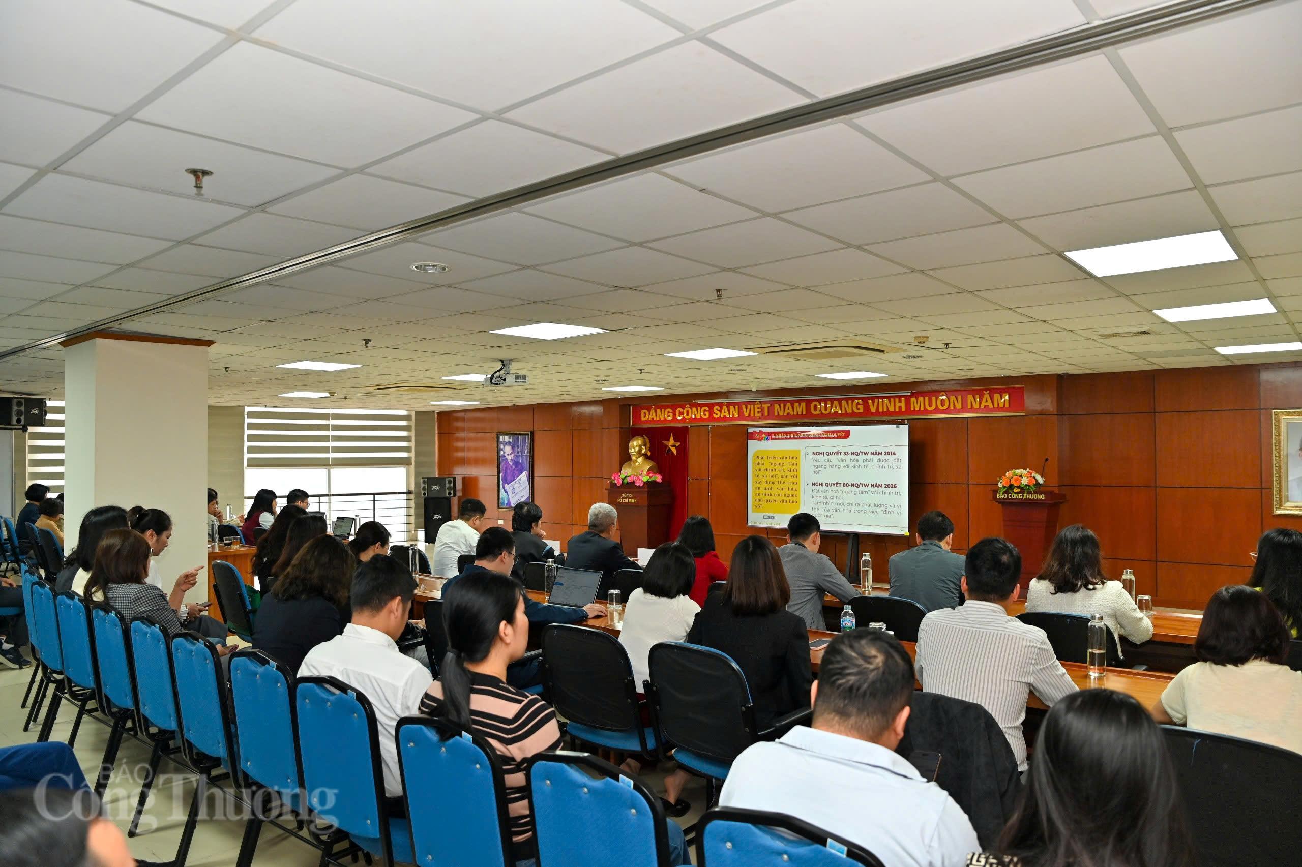 Tại điểm cầu Liên Minh OK VIP Giải Trí Cá Cược World Cup 2026, gồm 3 đơn vị: Liên Minh OK VIP Giải Trí Cá Cược World Cup 2026, Tạp chí Okvip tại về, Nhà xuất bản Okvip tại về.  Ảnh: Nam Nguyễn