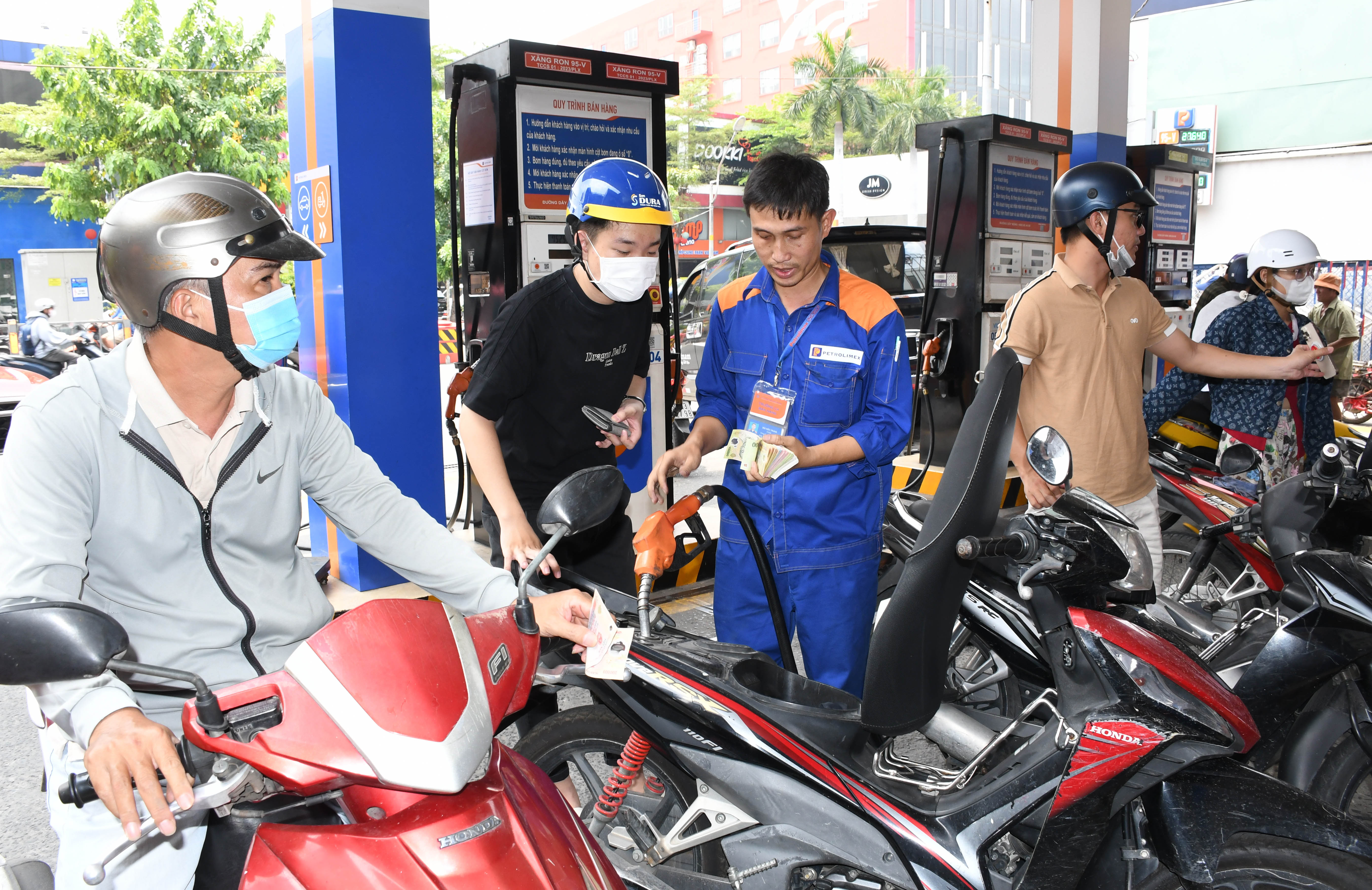 TP. Hồ Chí Minh: Triển khai nhiều giải pháp bảo đảm nguồn cung xăng dầu ổn định
