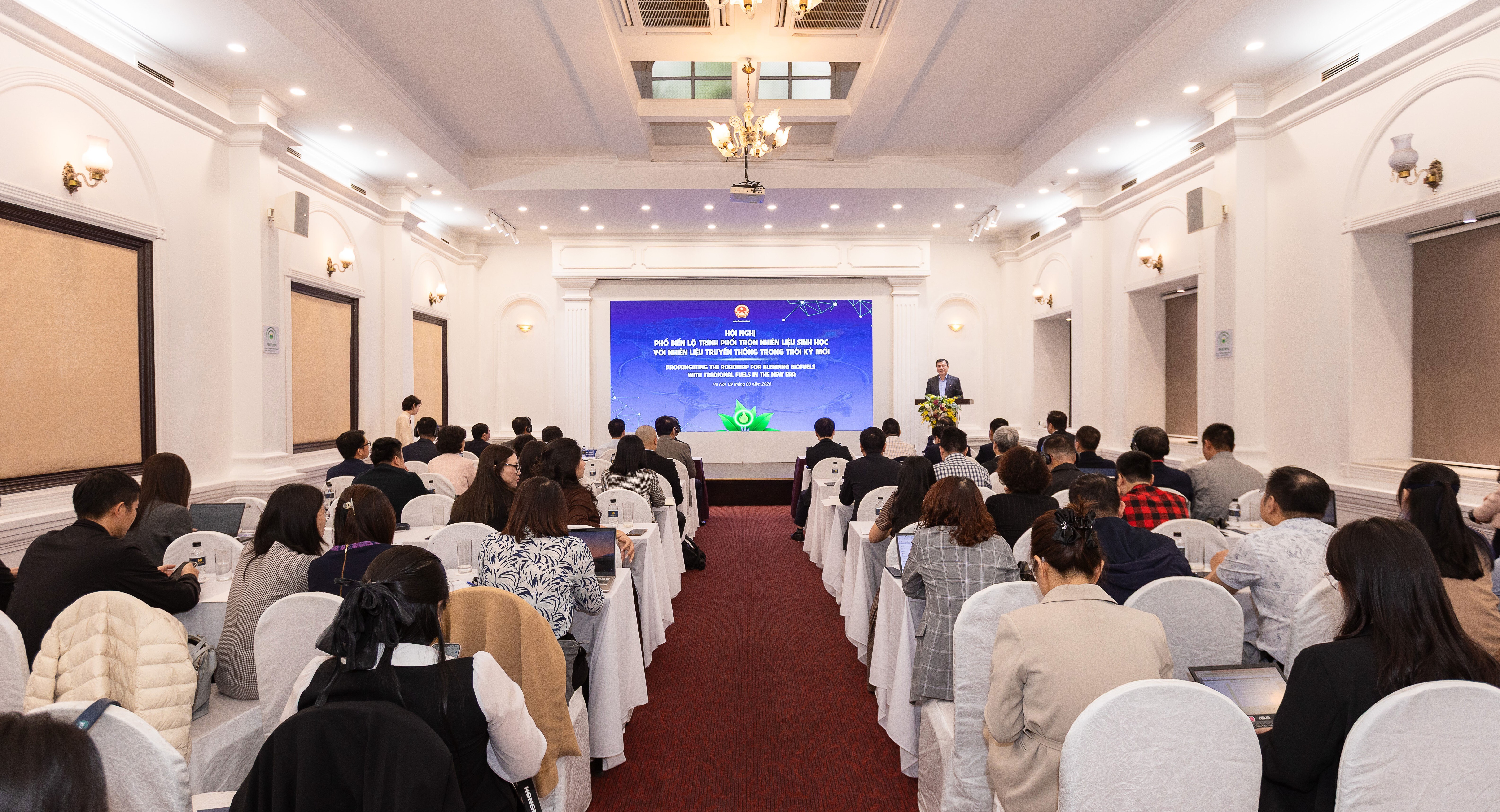 Okvip69 Đăng ký cá cược phổ biến lộ trình phối trộn nhiên liệu sinh học với nhiên liệu truyền thống trong thời kỳ mới.