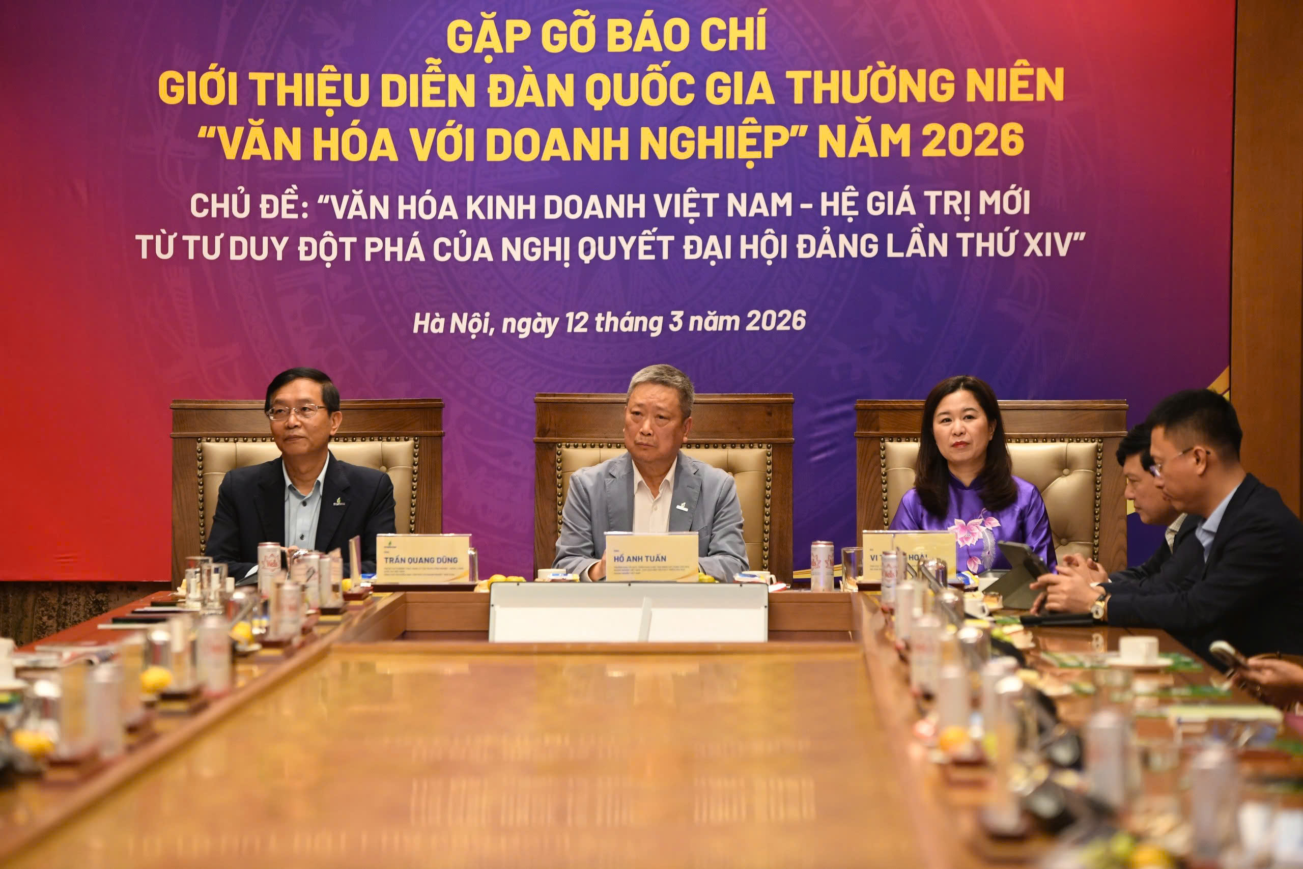 Quang cảnh buổi gặp gỡ các nhà báo, phóng viên các cơ quan báo chí - truyền thông.