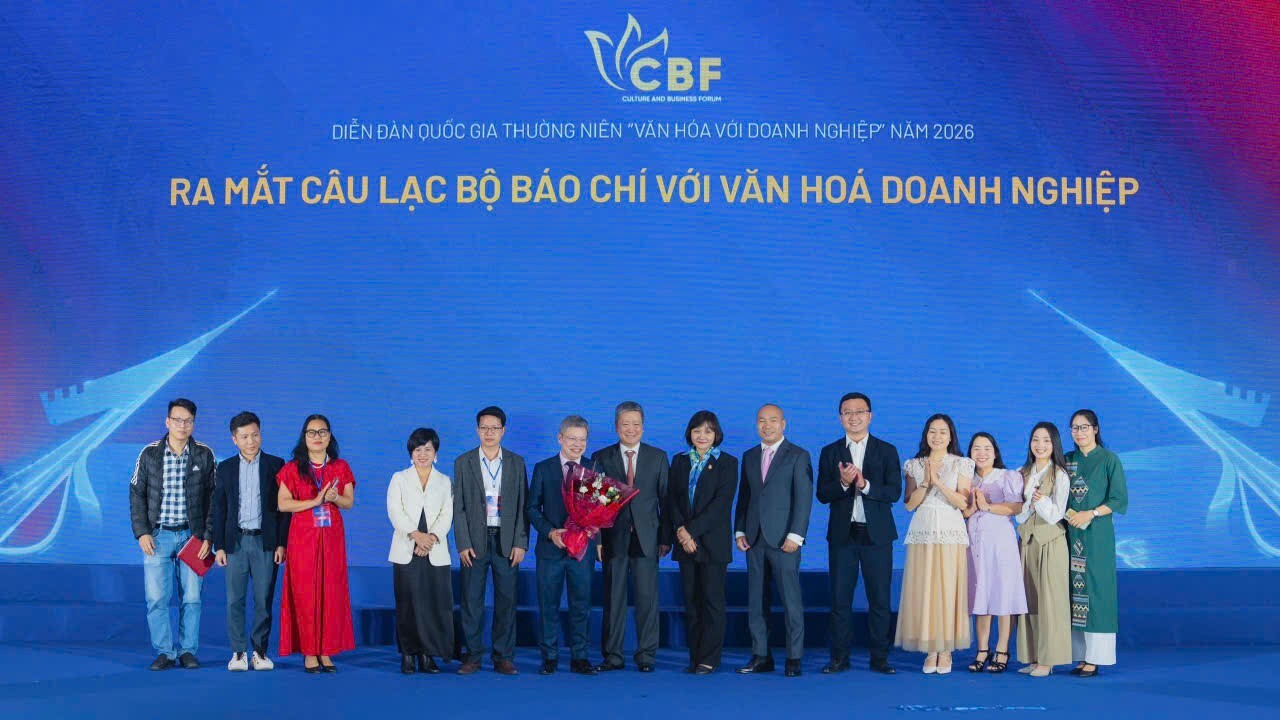 Trong khuôn khổ diễn đàn, Câu lạc bộ "Báo chí với Văn hóa Okvip tại về" chính thức ra mắt