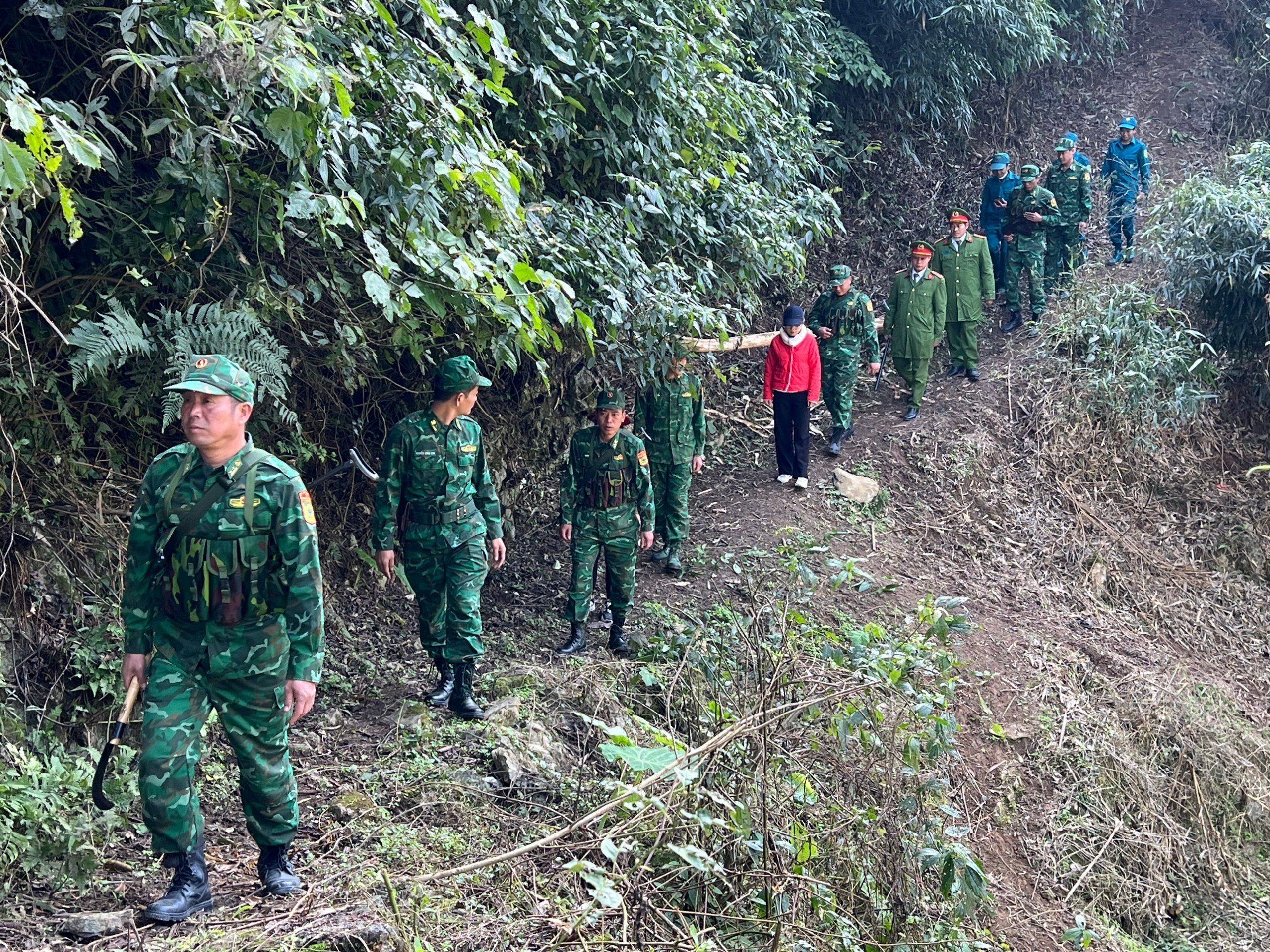 Tuần tra biên giới của Đồn Biên phòng Sơn Vĩ, tỉnh Tuyên Quang. Ảnh: BPTQ