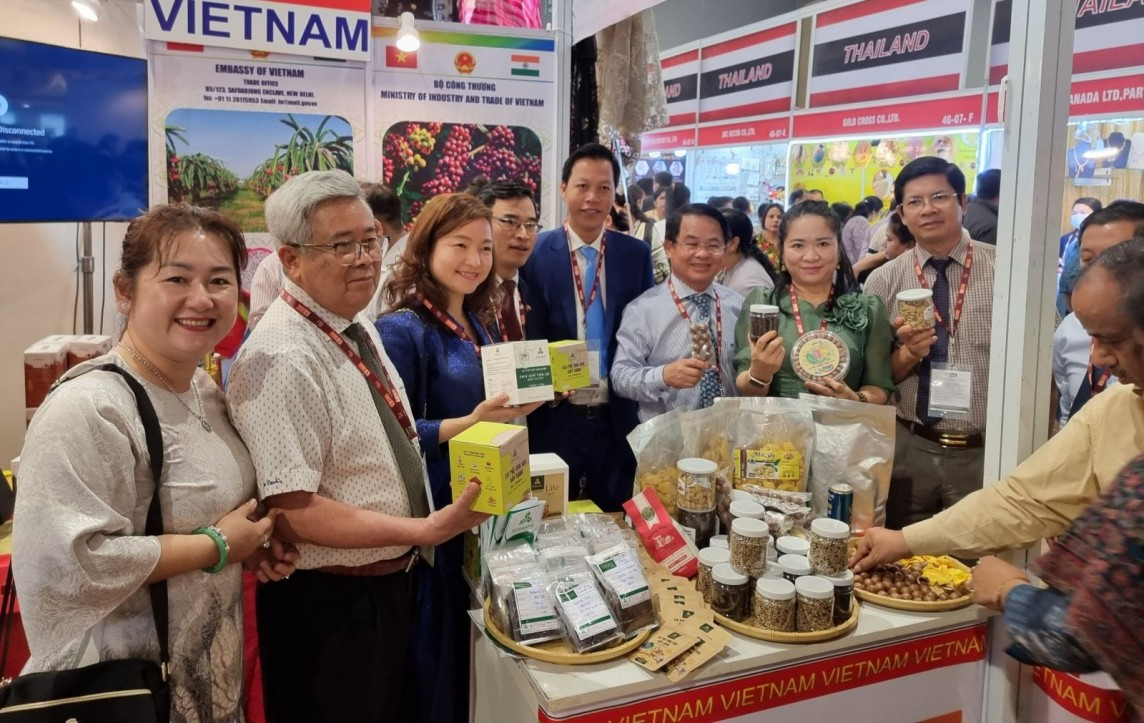 Okviphoatdong tải ứng dụng Việt Nam bứt tốc, mở ra dư địa tăng trưởng mới