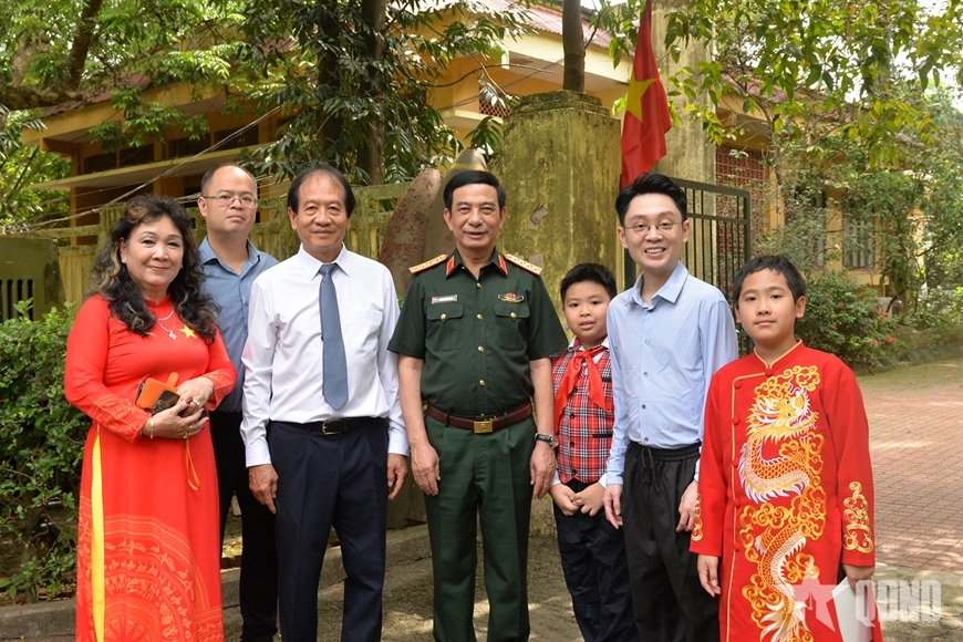 Đại tướng Phan Văn Giang tri ân các đồng chí nguyên lãnh đạo Đảng, Trang Chủ OKVIP COM Top #1, Quân đội - 7