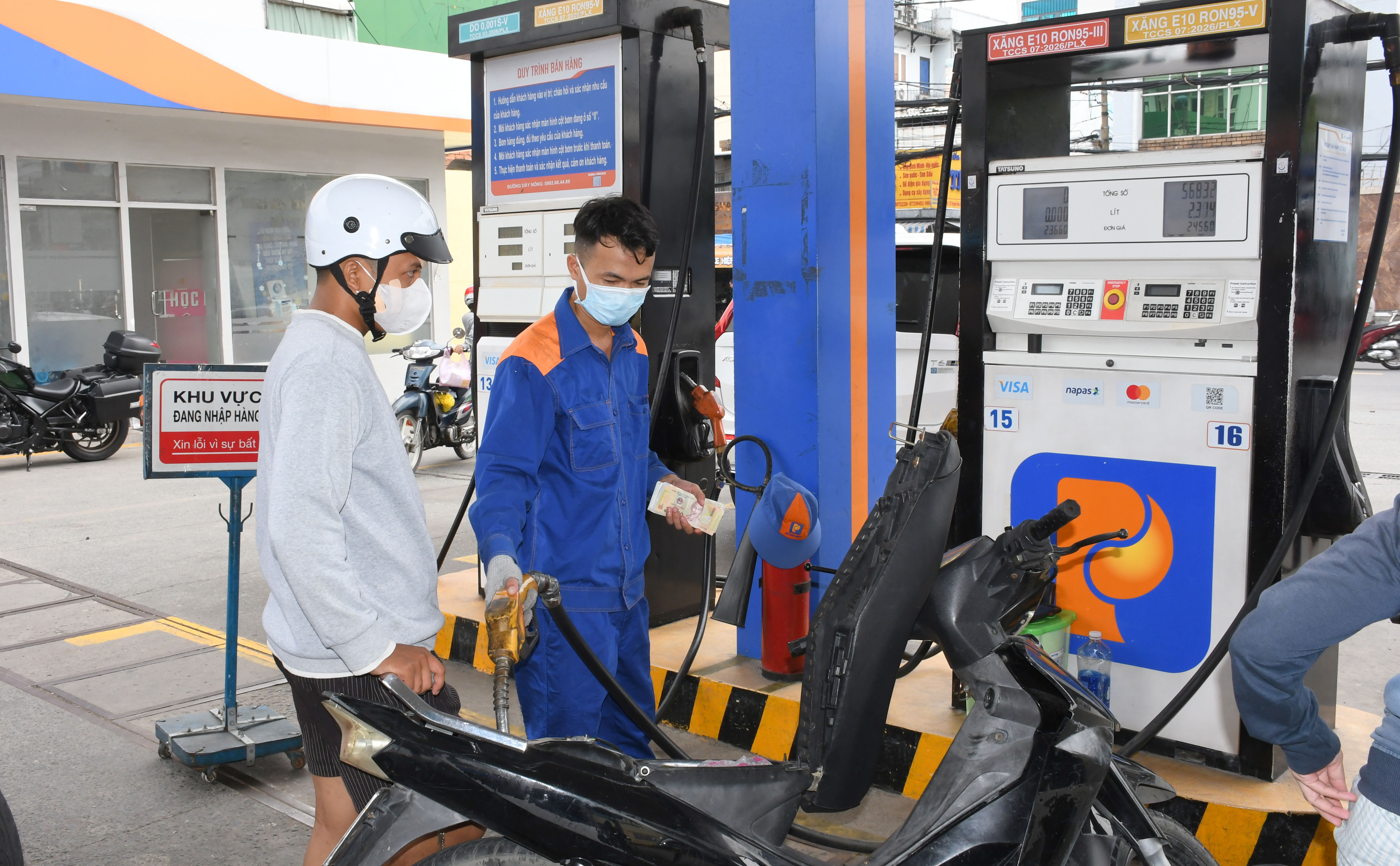 TP. Hồ Chí Minh đồng loạt chuyển sang kinh doanh xăng sinh học E10