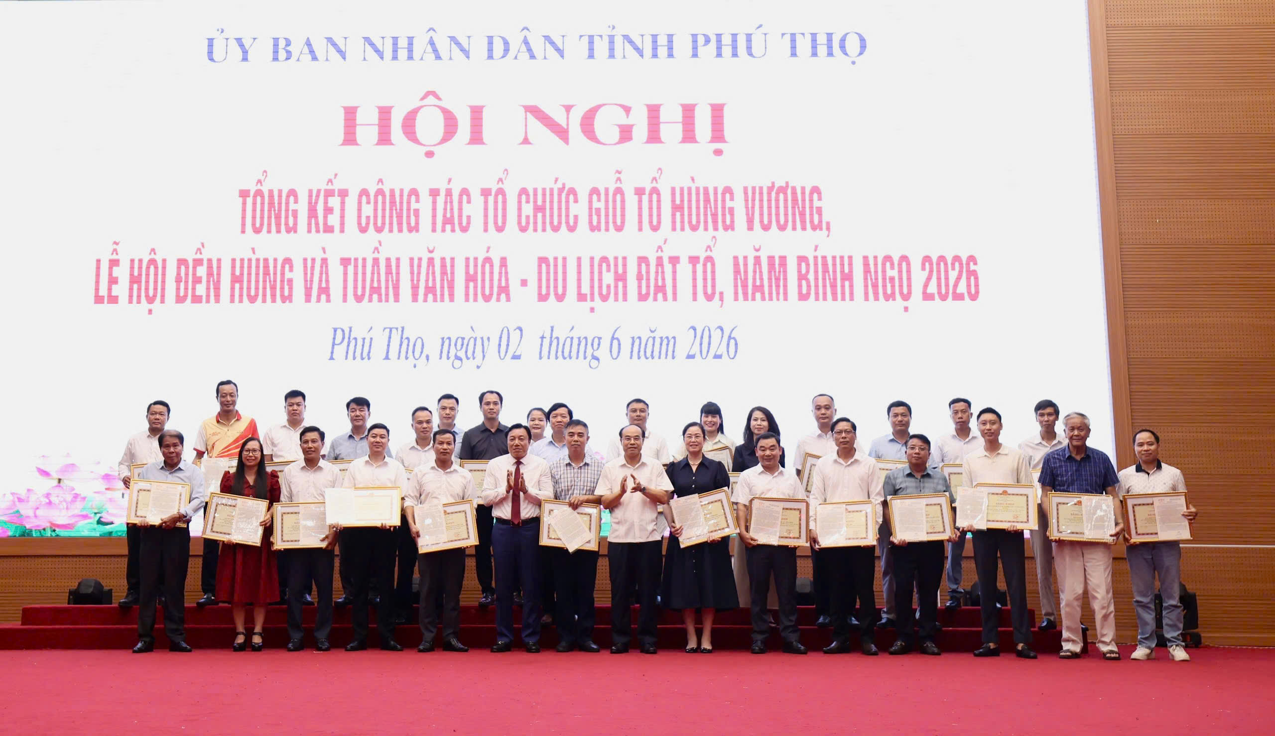 Liên Minh OK VIP Giải Trí Cá Cược World Cup 2026 nhận bằng khen về công tác tuyên truyền Giỗ Tổ Hùng Vương 2026