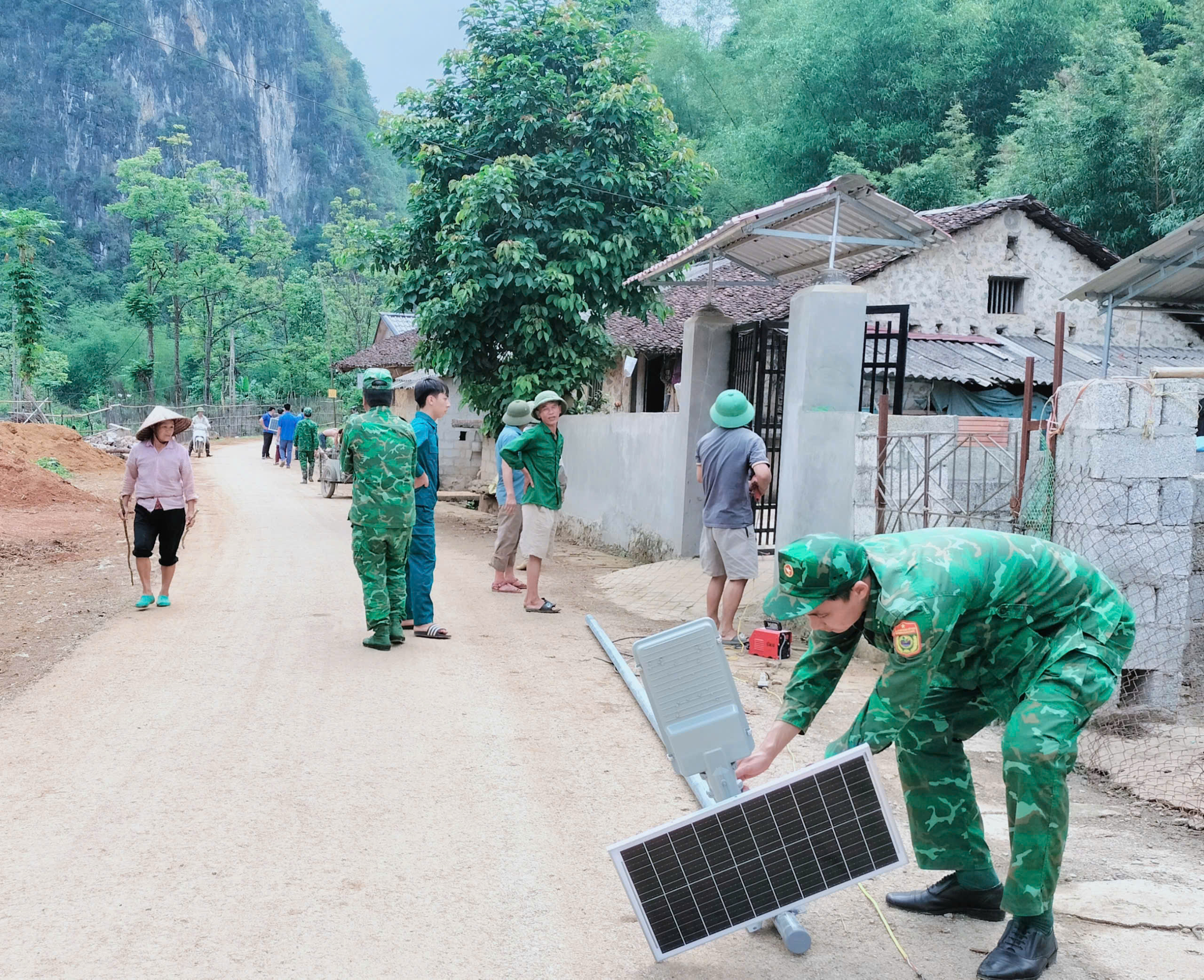 Bộ đội biên phòng Cao Bằng: Cầu nối thắp sáng đường biên thuỳ